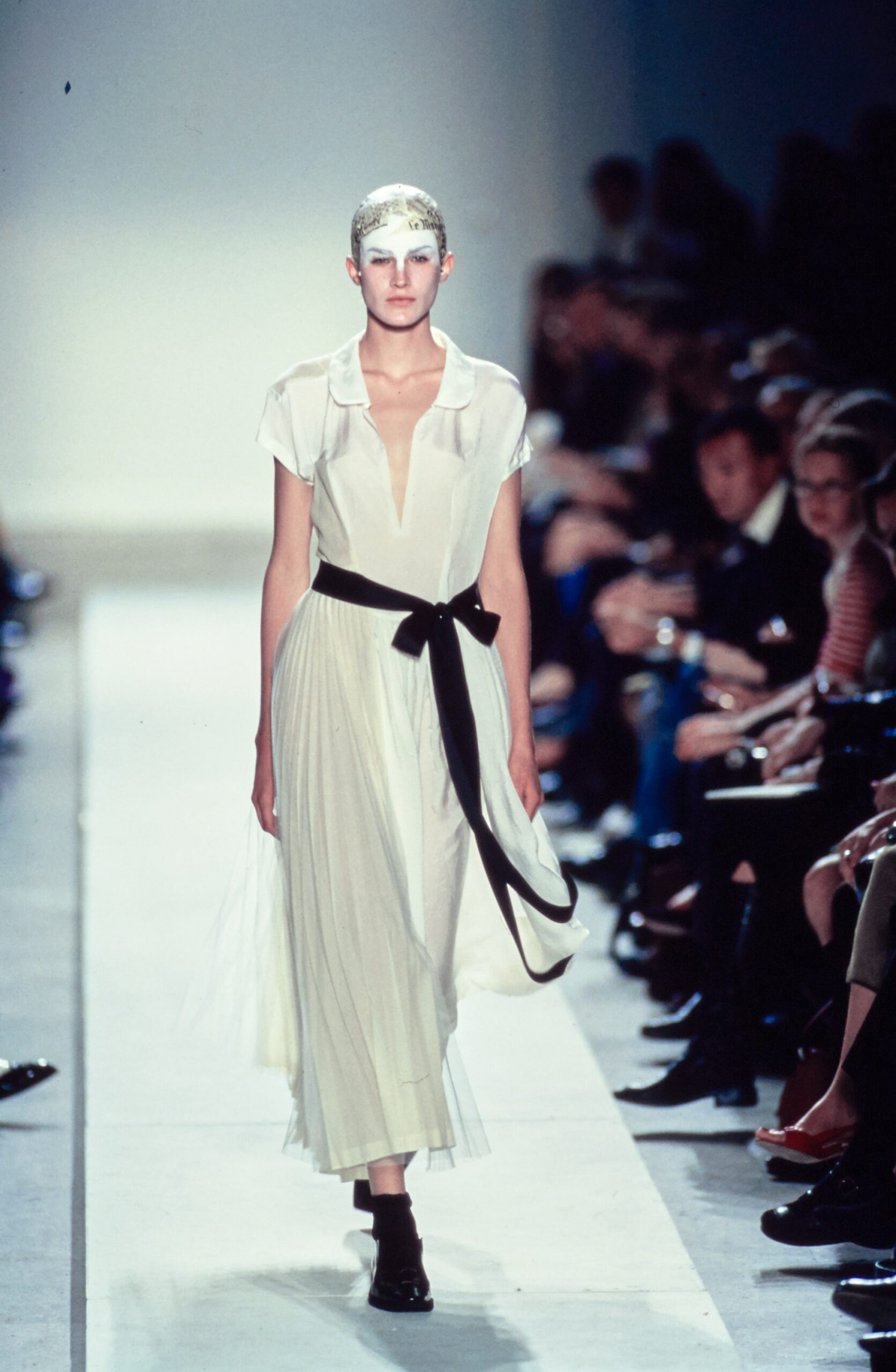 Comme des Garçons S/S 02 Look 281