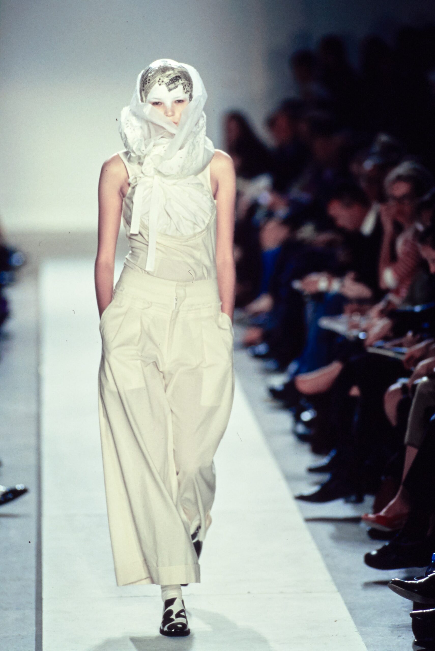 Comme des Garçons S/S 02 Look 331