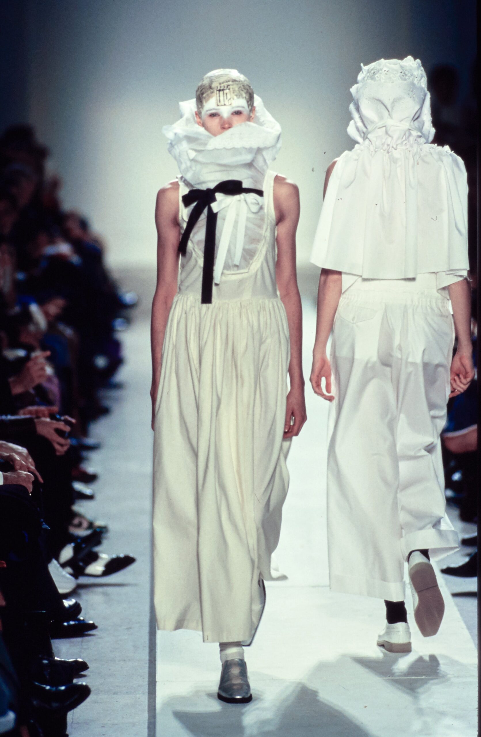 Comme des Garçons S/S 02 Look 370