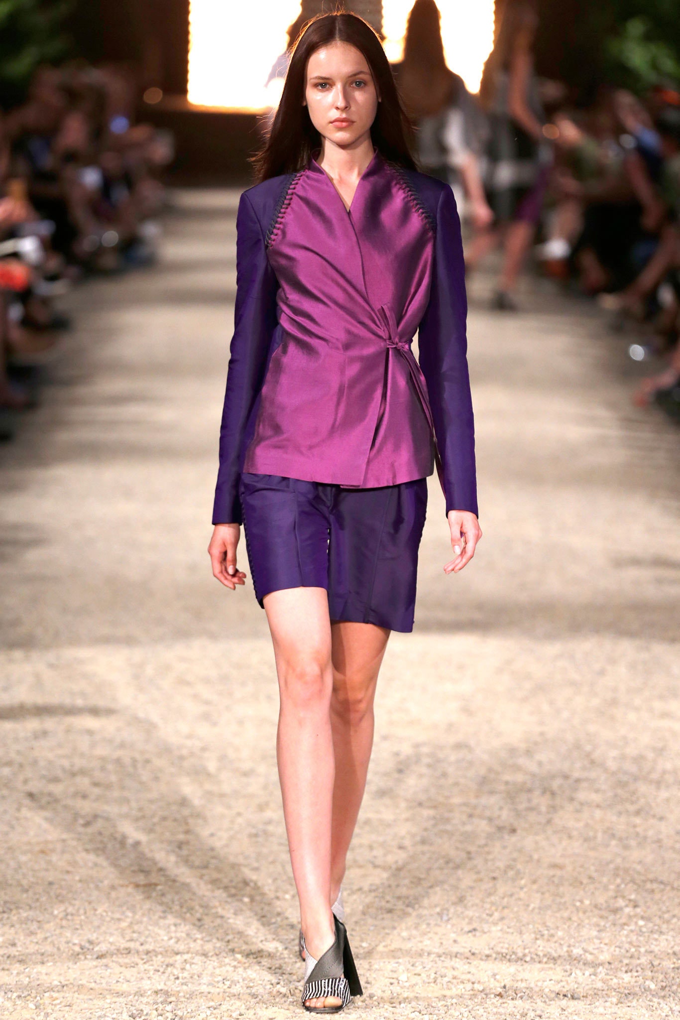 Damir Doma Resort 14 Look 10