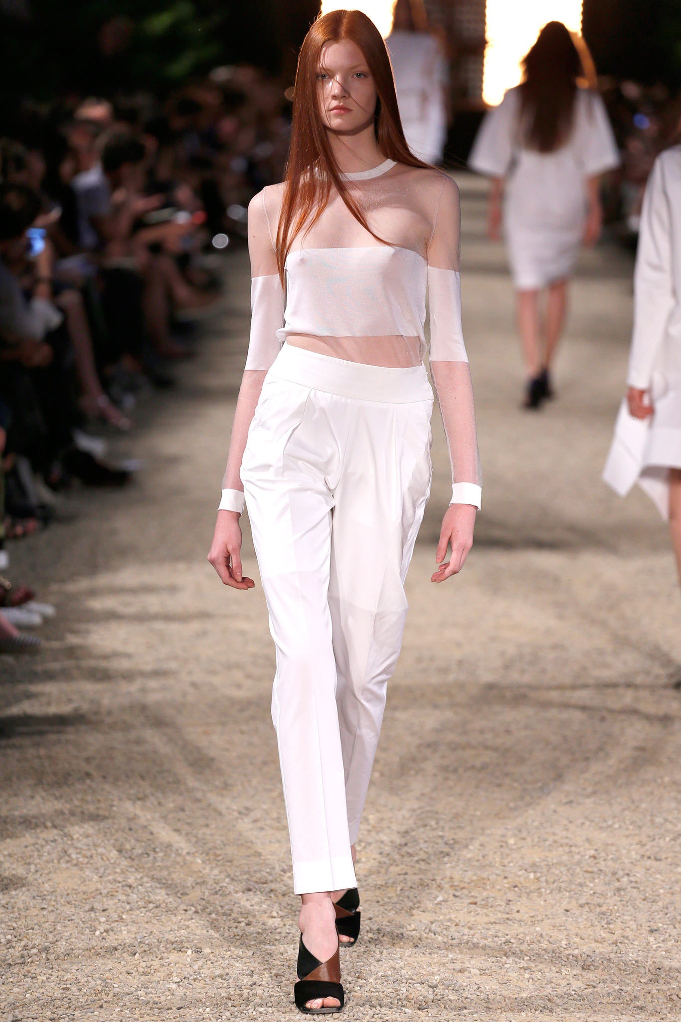 Damir Doma Resort 14 Look 20