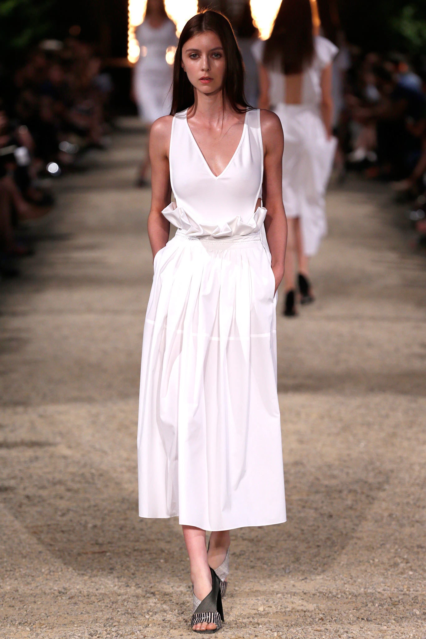 Damir Doma Resort 14 Look 26
