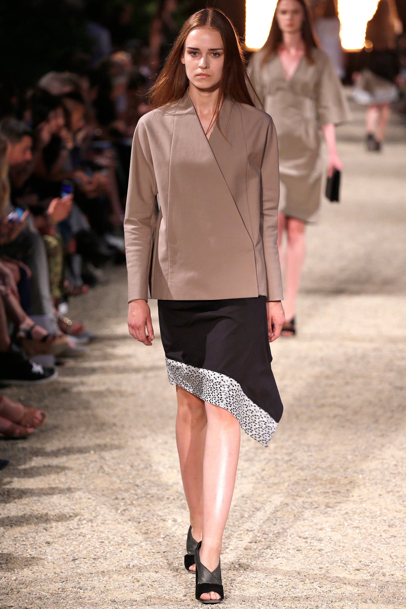 Damir Doma Resort 14 Look 36