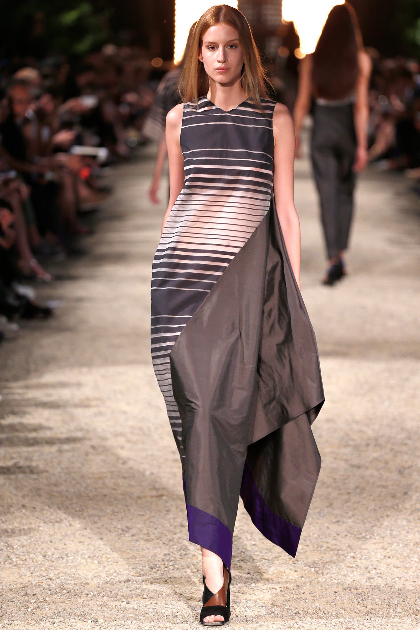 Damir Doma Resort 14 Look 45