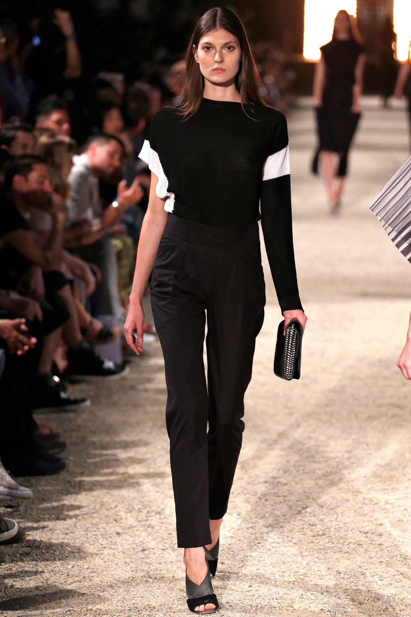 Damir Doma Resort 14 Look 52