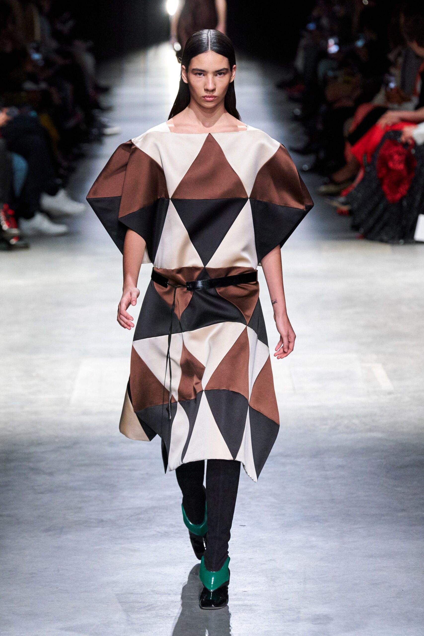 Christopher Kane F/W 20 Look 29