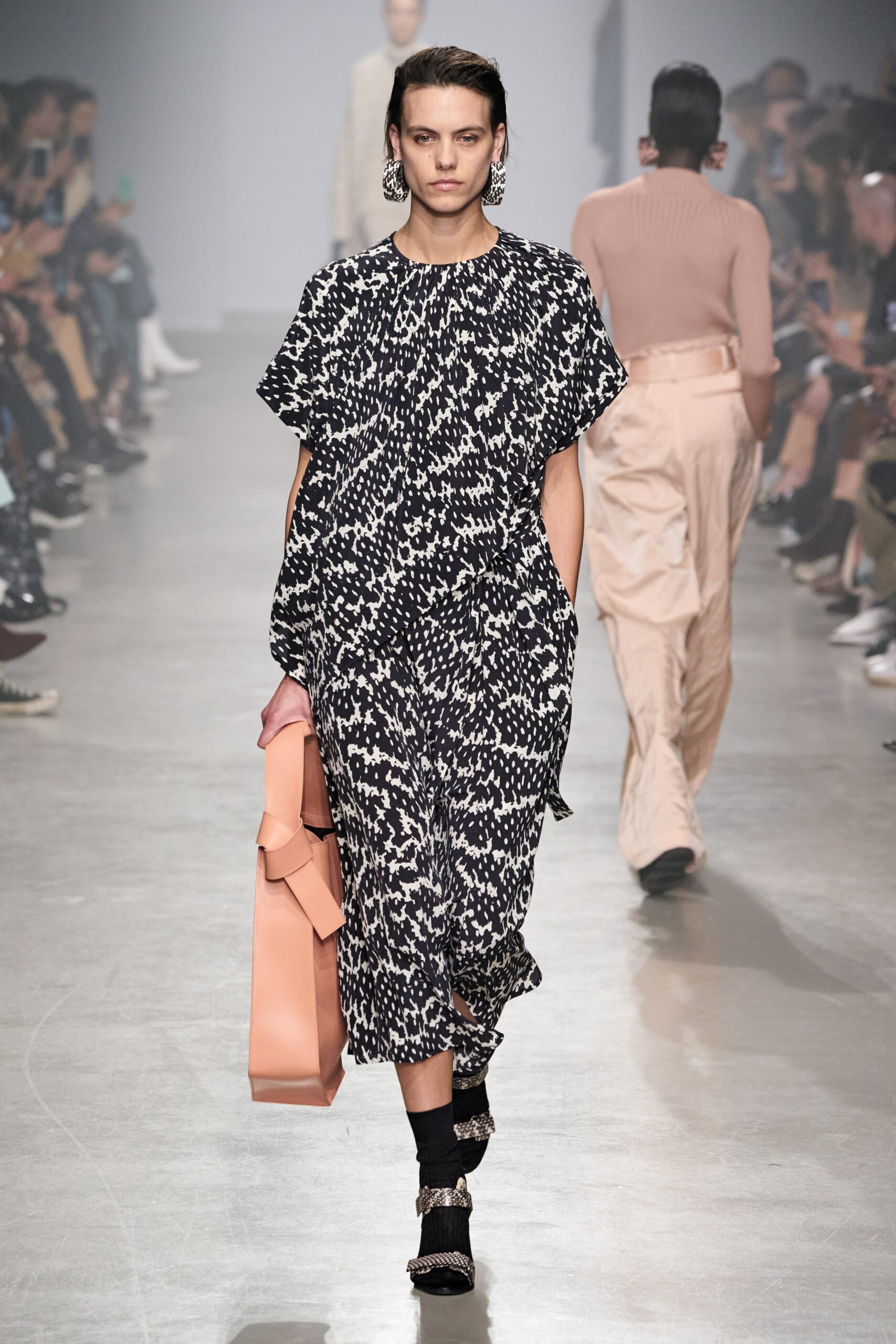 Christian Wijnants F/W 20 Look 97