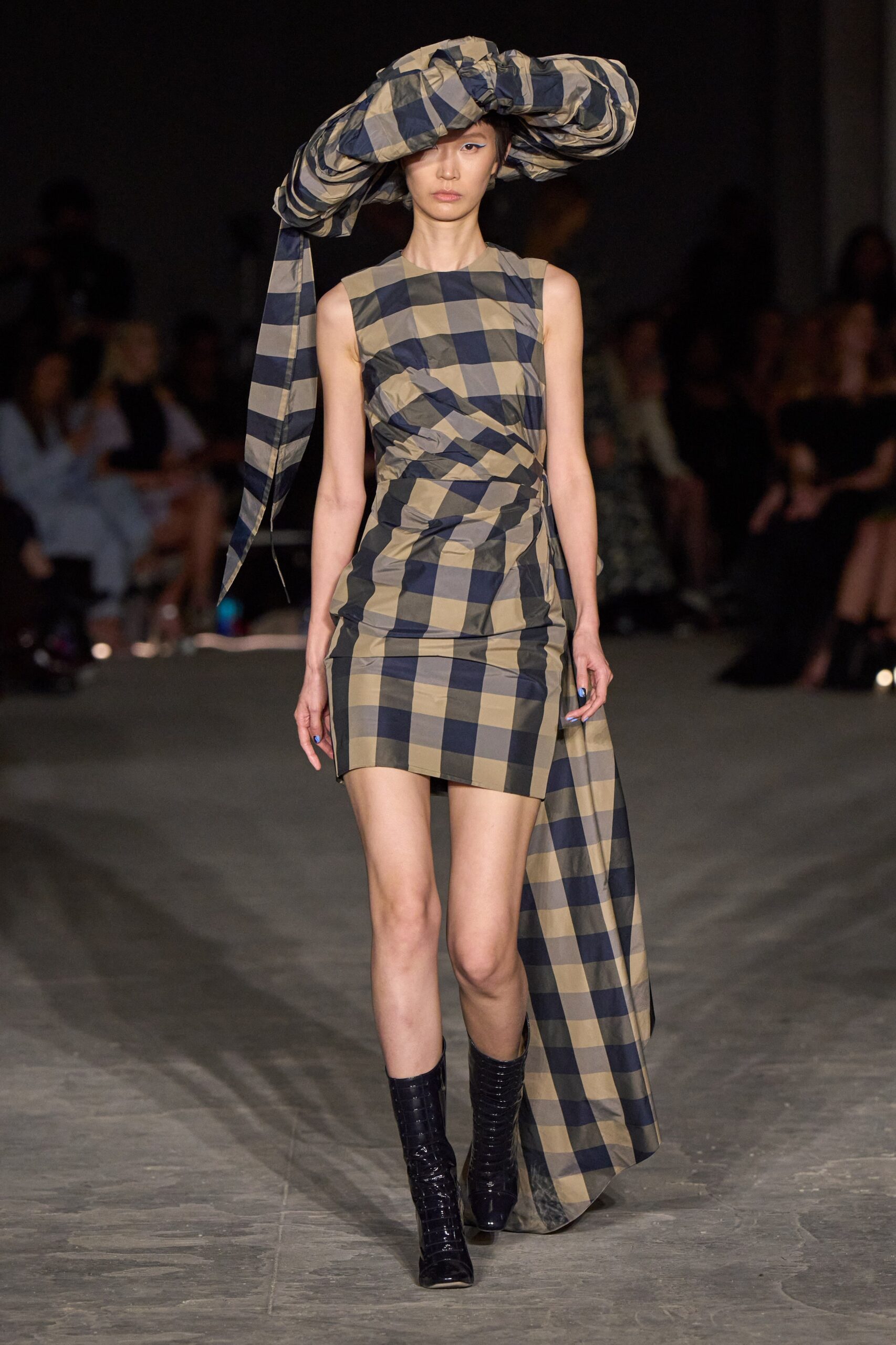 Christian Siriano F/W 22 Look 312