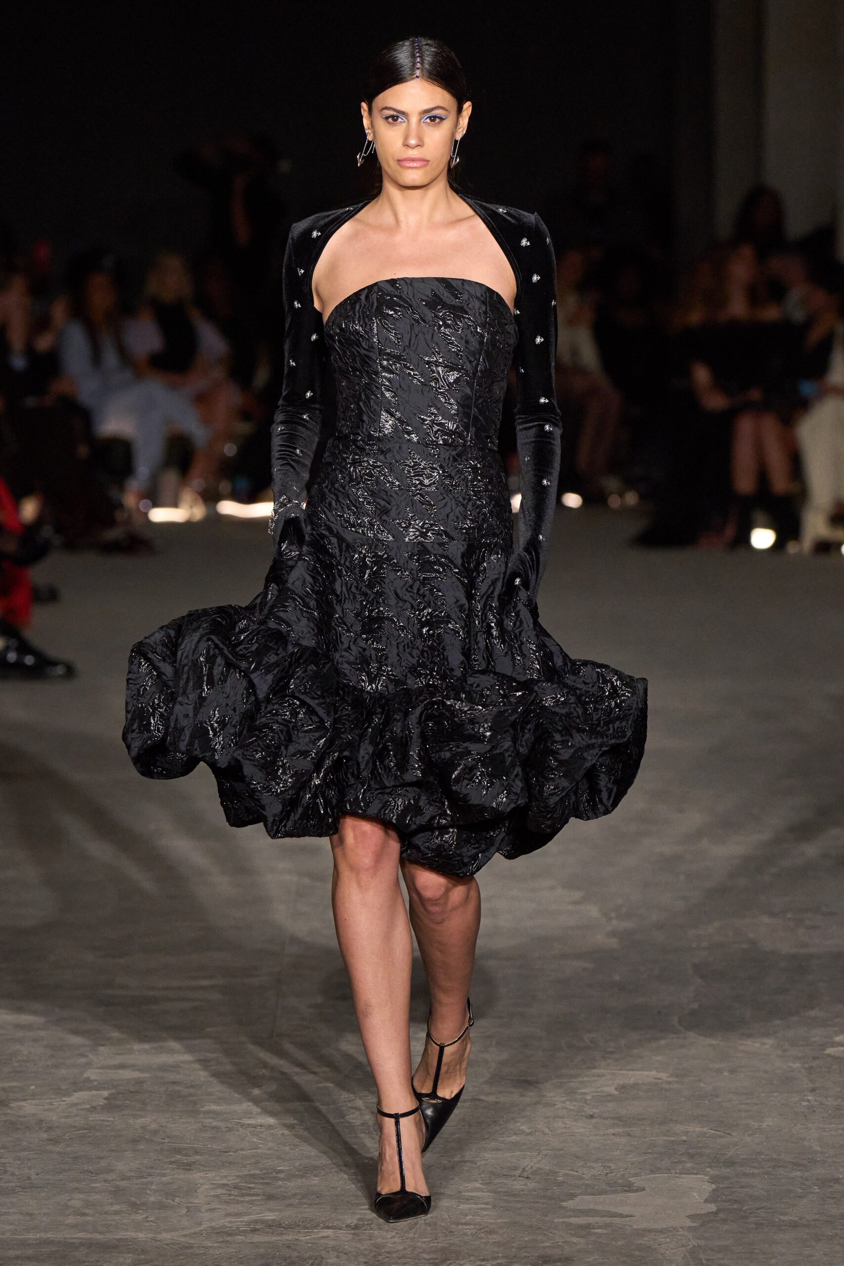 Christian Siriano F/W 22 Look 653