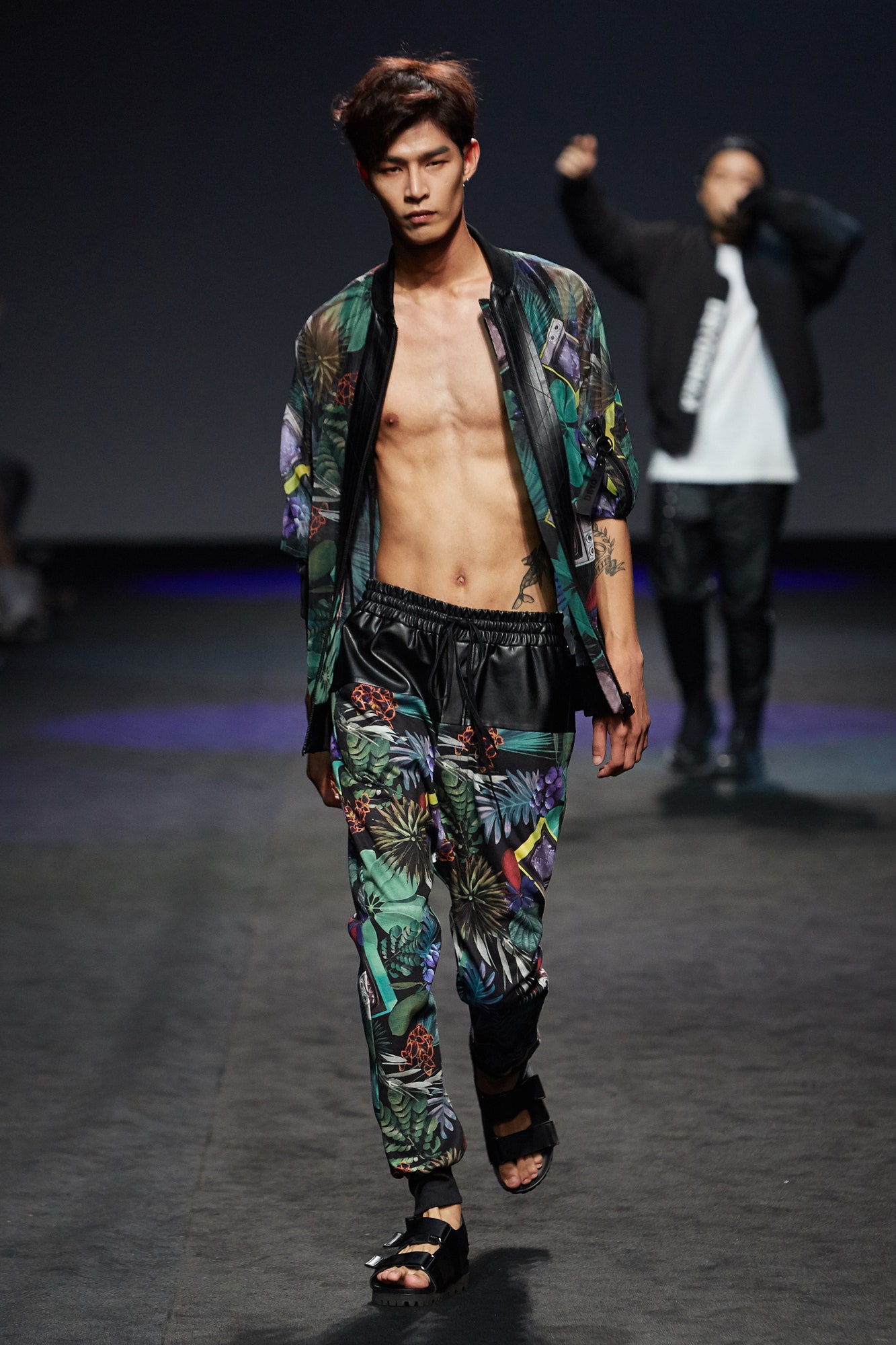 D.Gnak Seoul S/S 16 Look 19