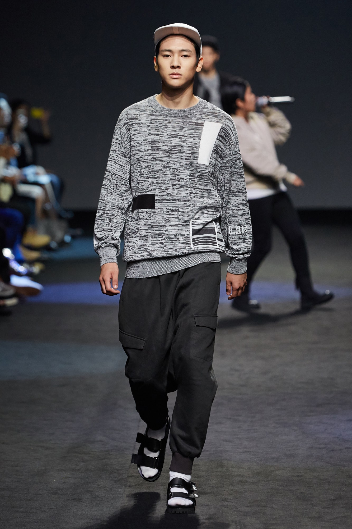 D.Gnak Seoul S/S 16 Look 24