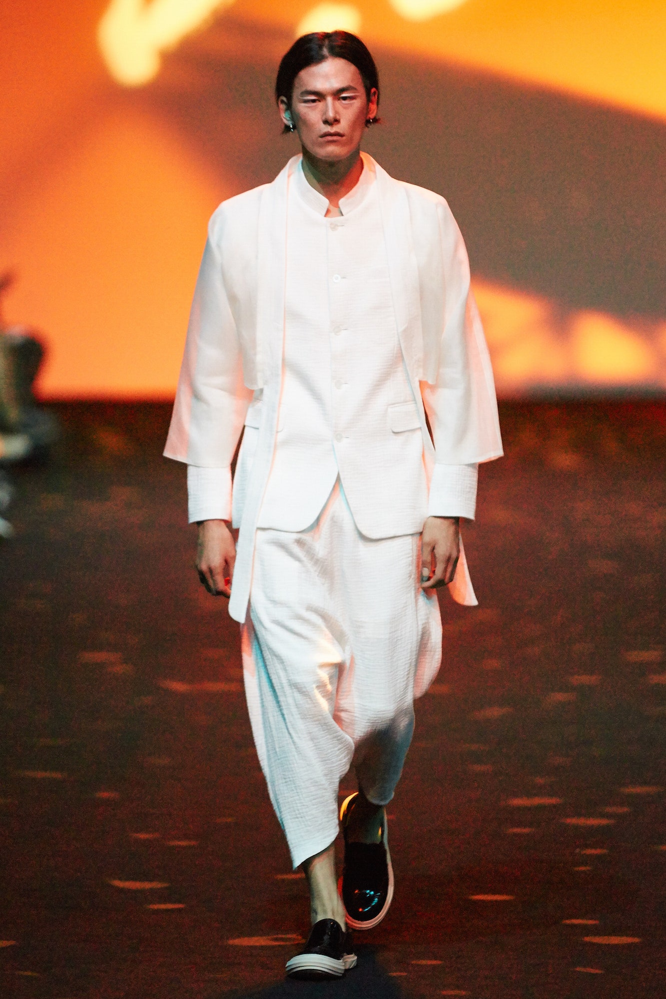 D.Gnak Seoul S/S 16 Look 40