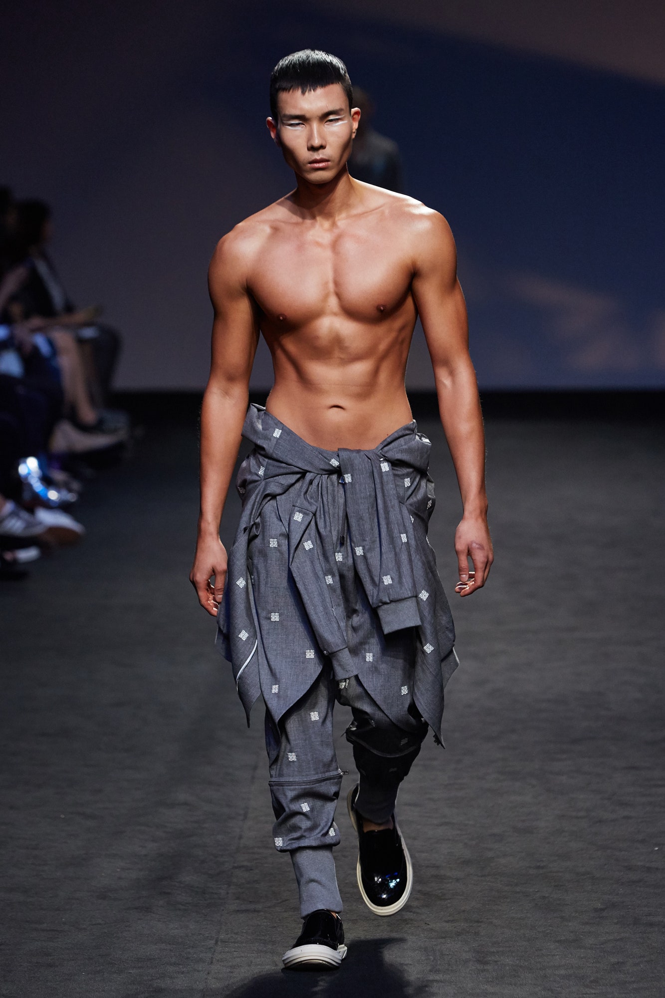 D.Gnak Seoul S/S 16 Look 47
