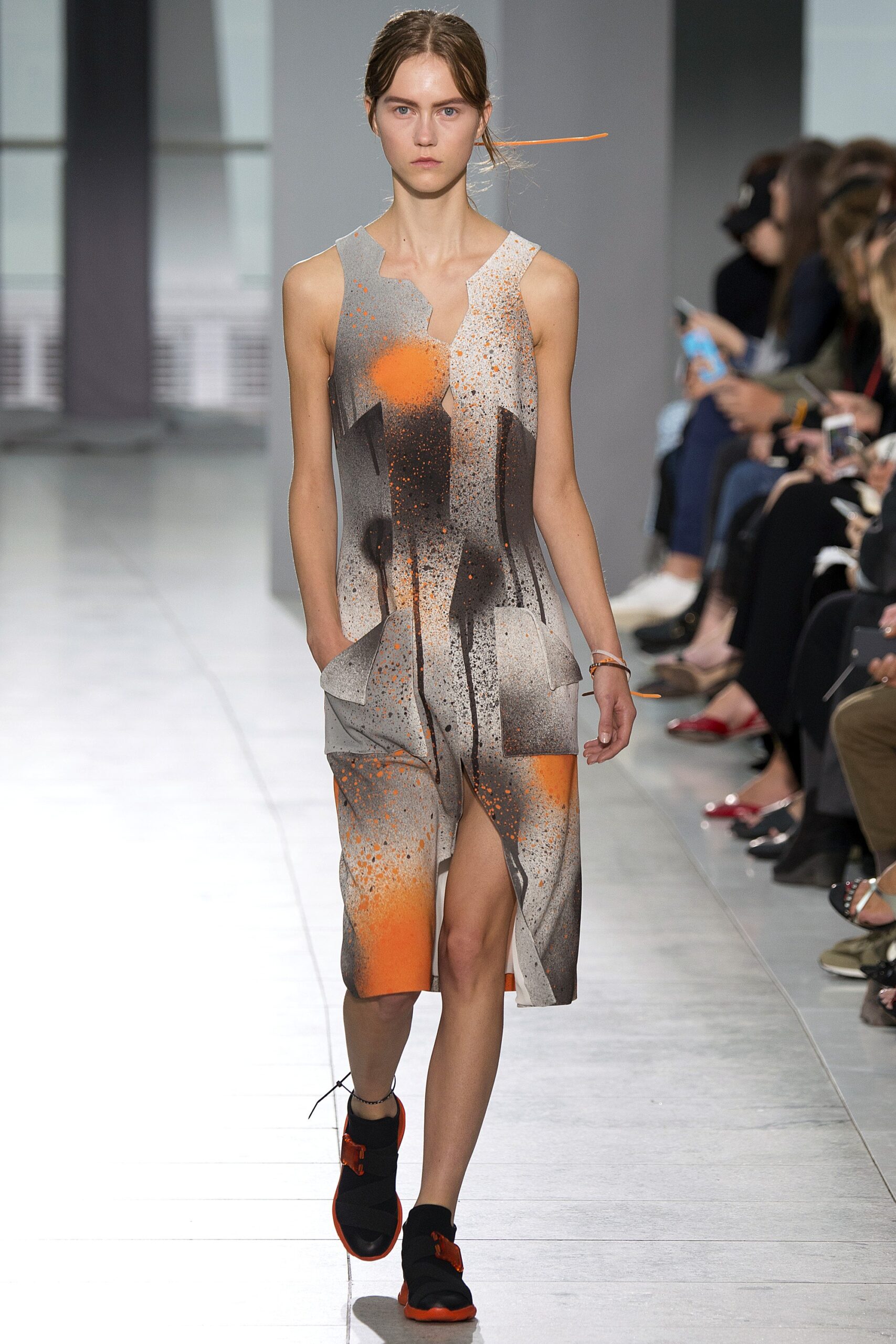 Christopher Kane S/S 16 Look 36