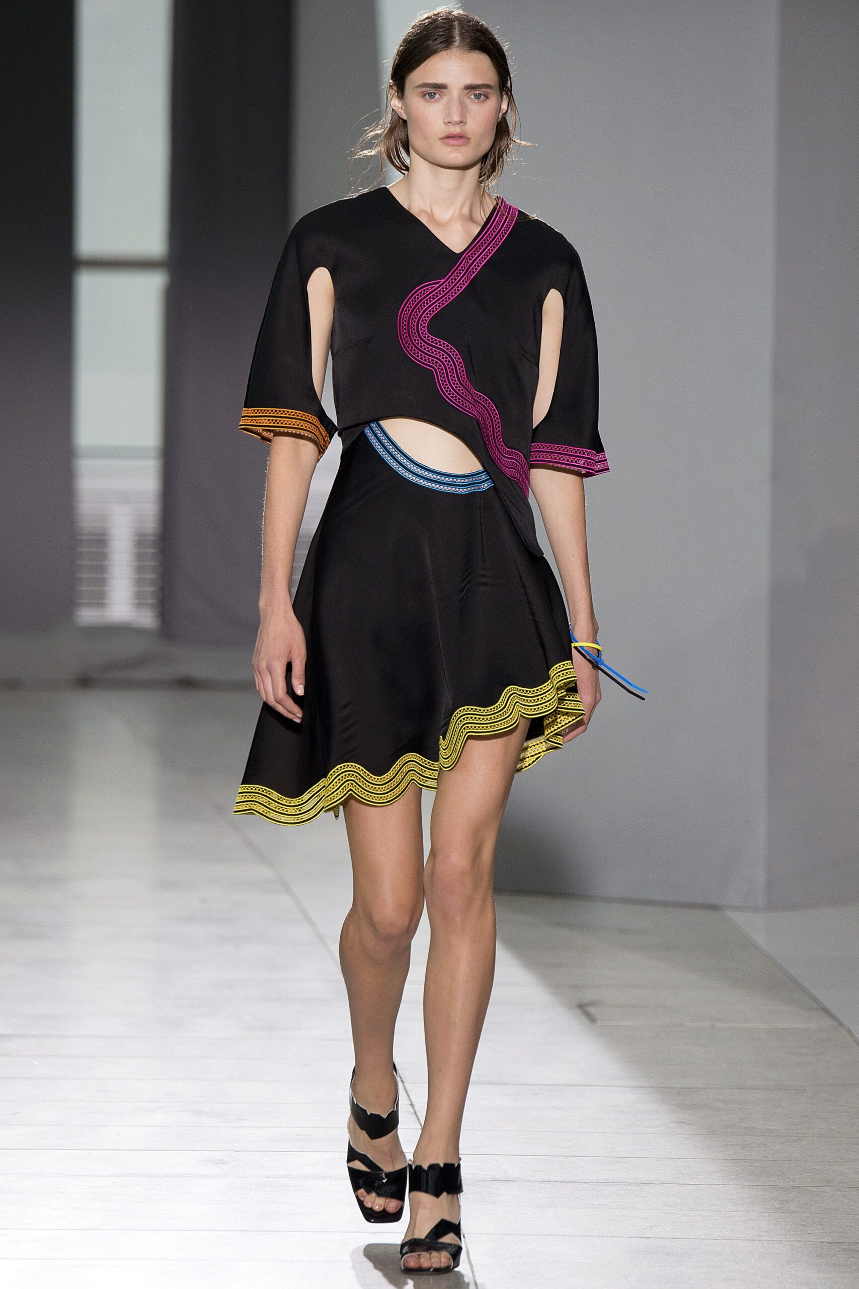 Christopher Kane S/S 16 Look 127