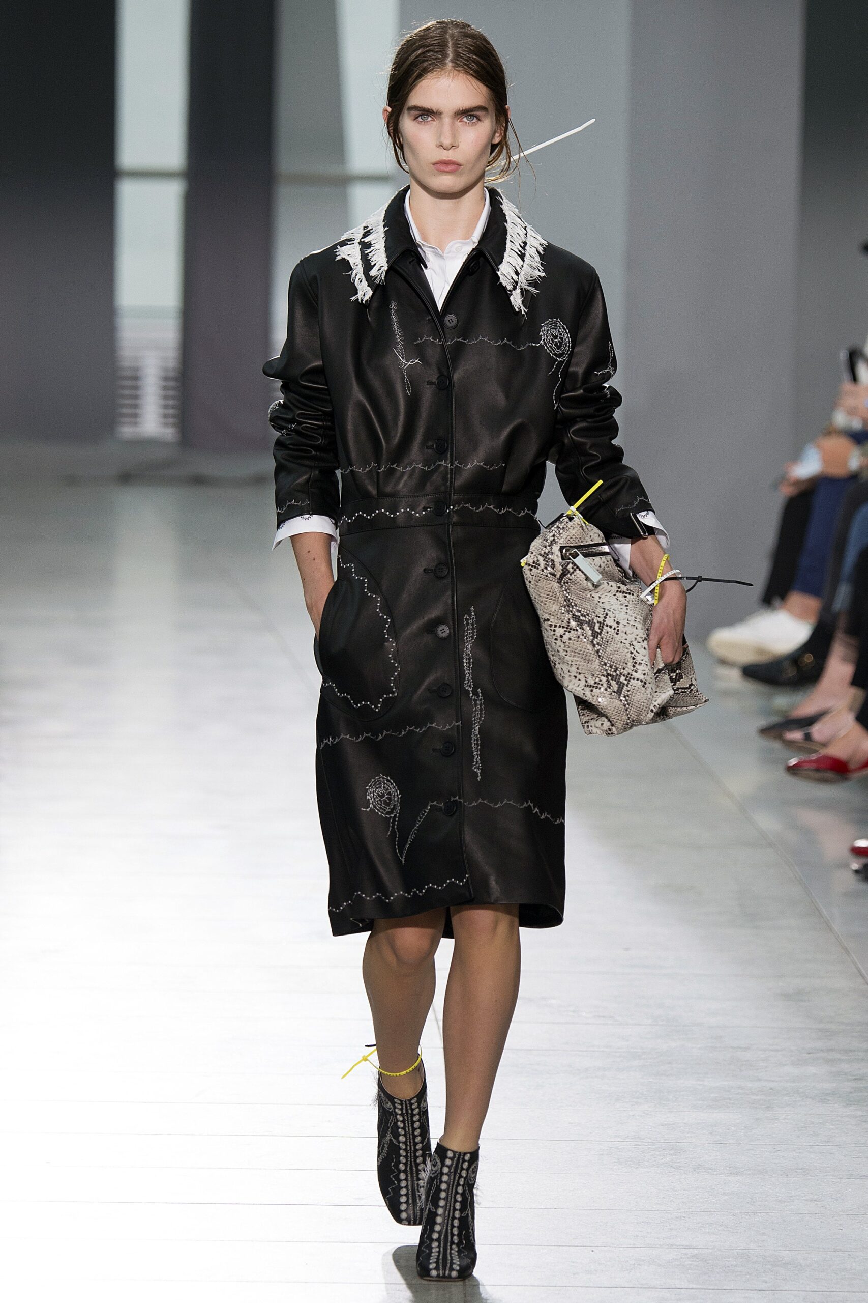 Christopher Kane S/S 16 Look 295