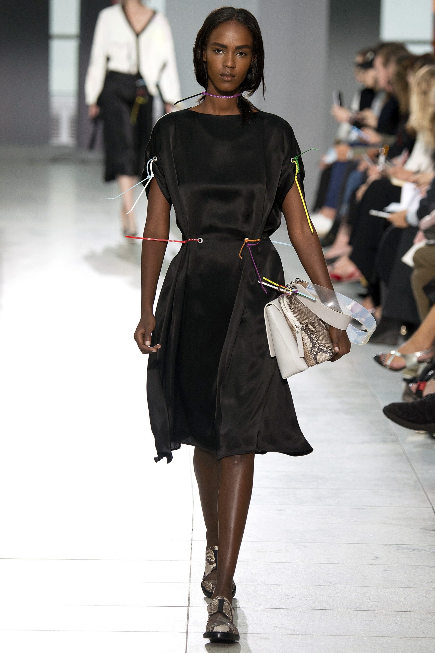 Christopher Kane S/S 16 Look 319