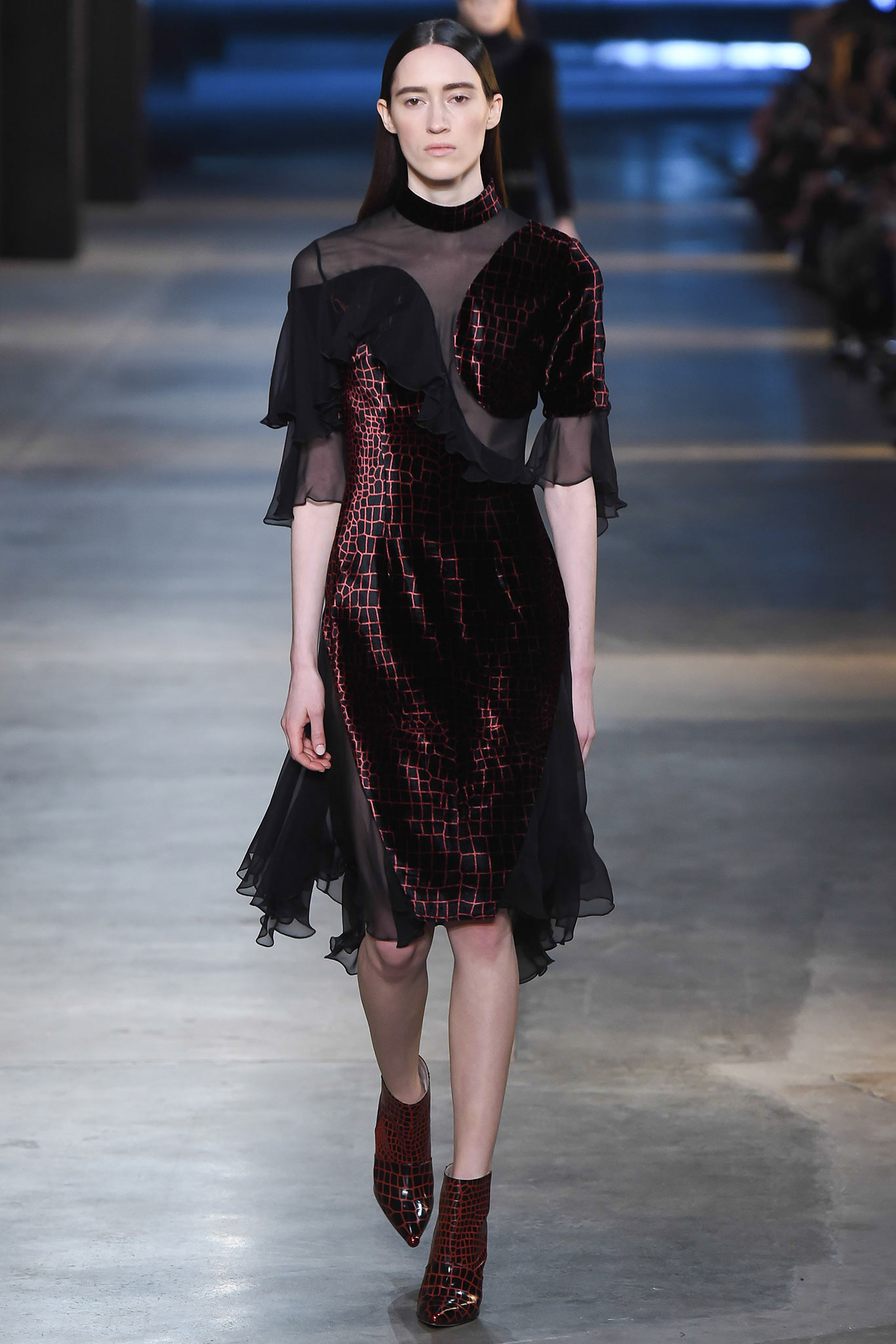 Christopher Kane F/W 15 Look 43