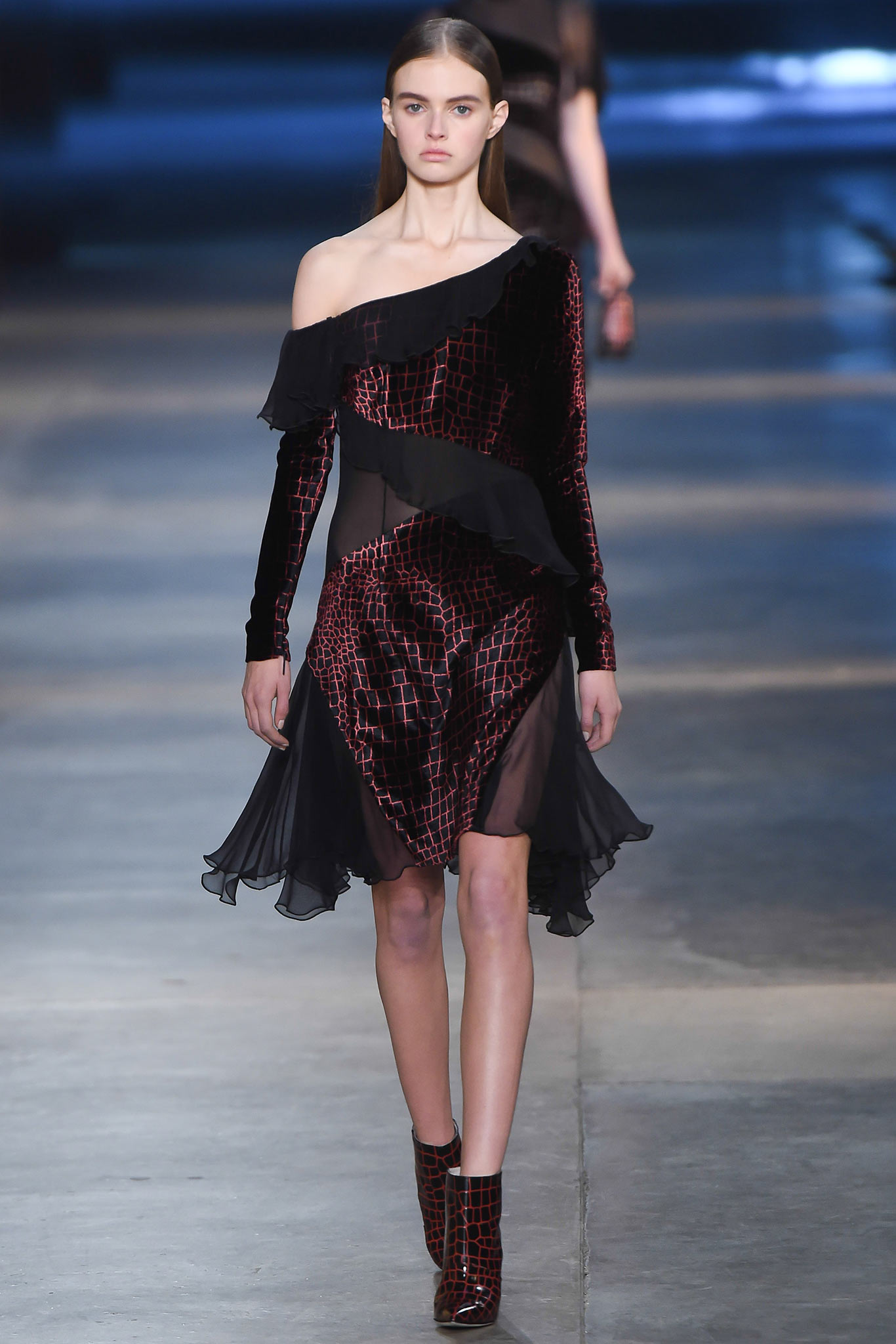 Christopher Kane F/W 15 Look 56