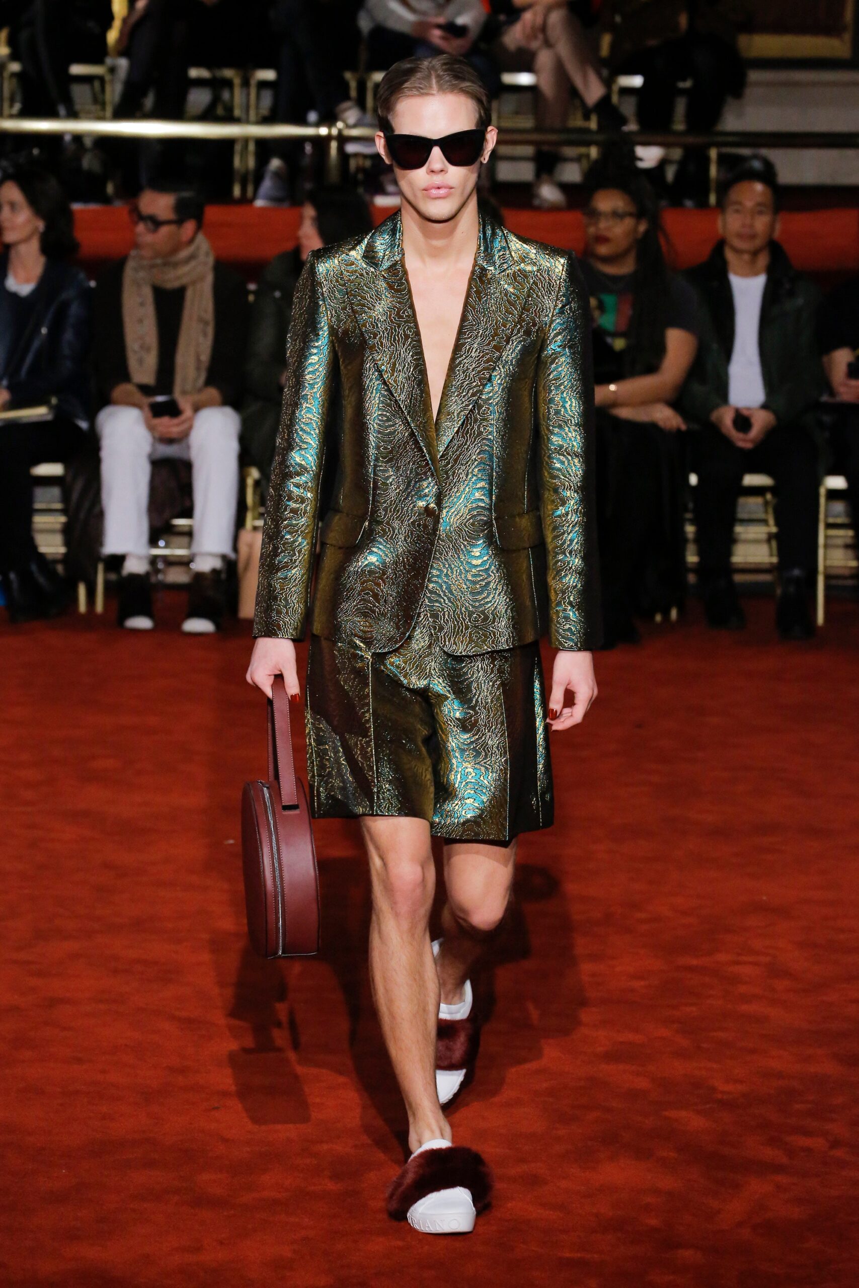 Christian Siriano F/W 18 Look 328
