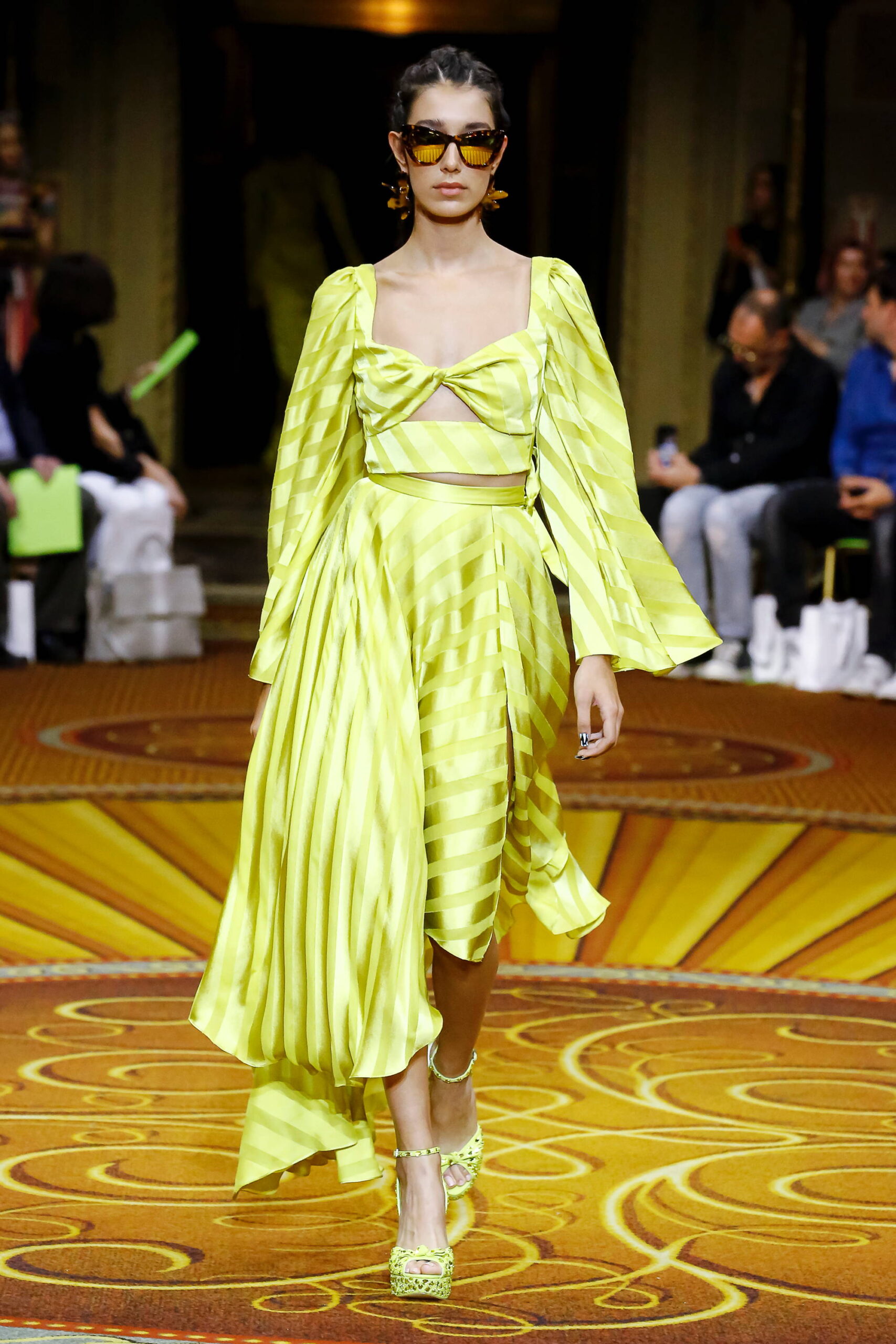 Christian Siriano S/S 19 Look 223
