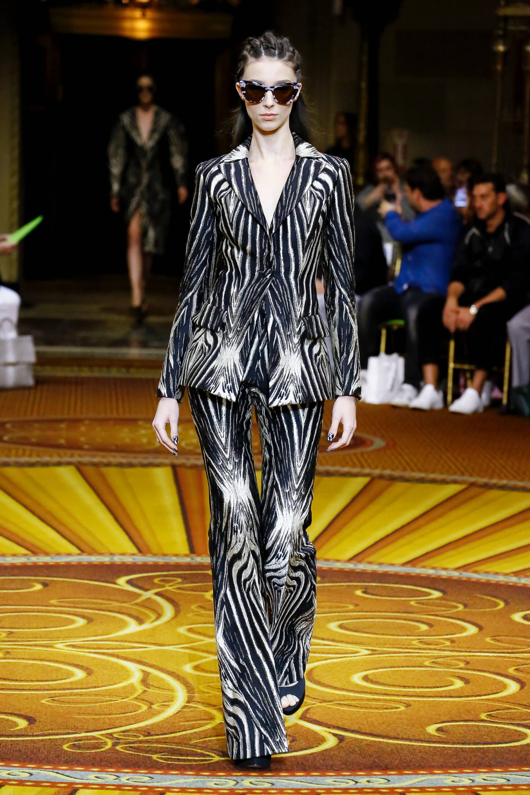 Christian Siriano S/S 19 Look 372