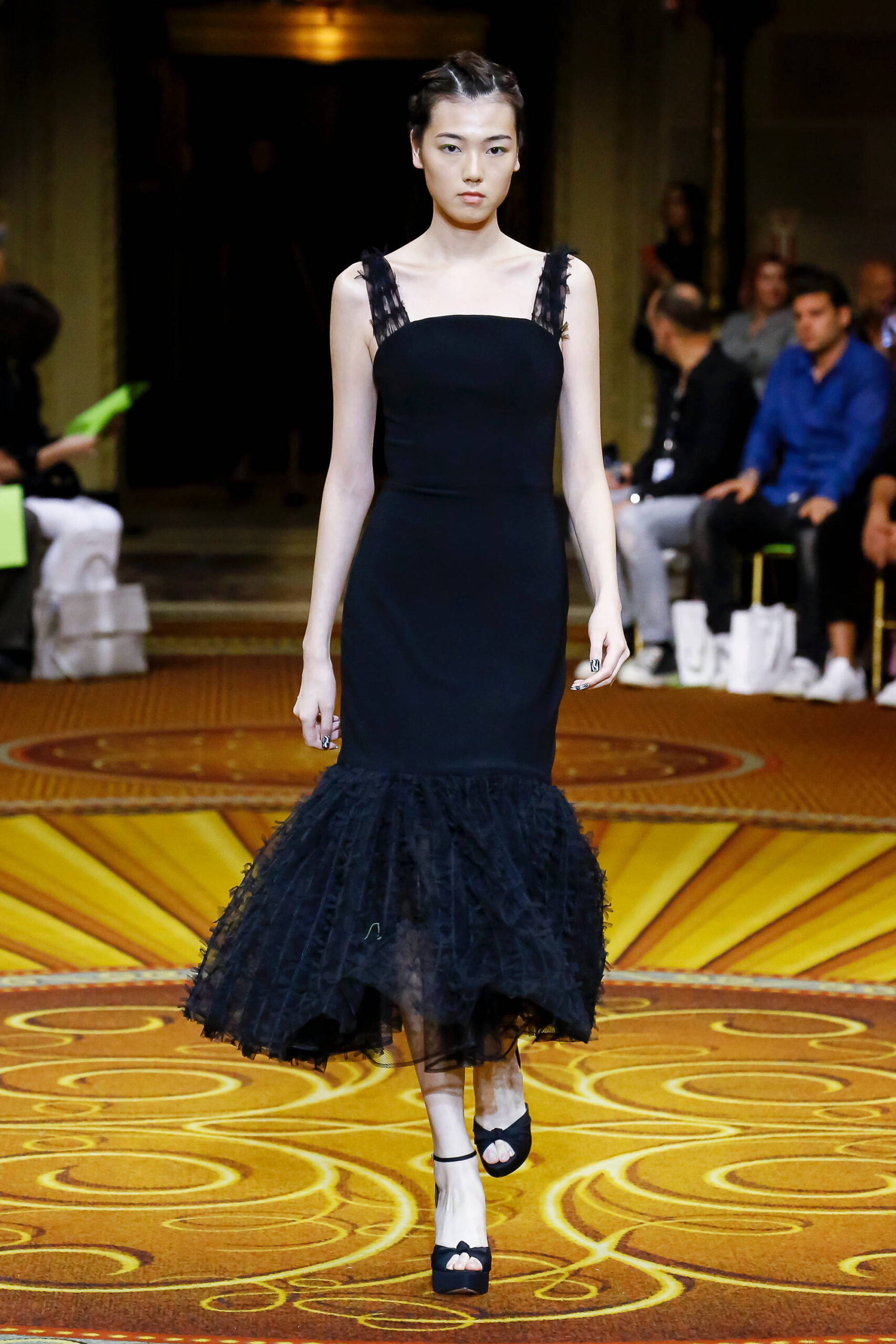 Christian Siriano S/S 19 Look 447