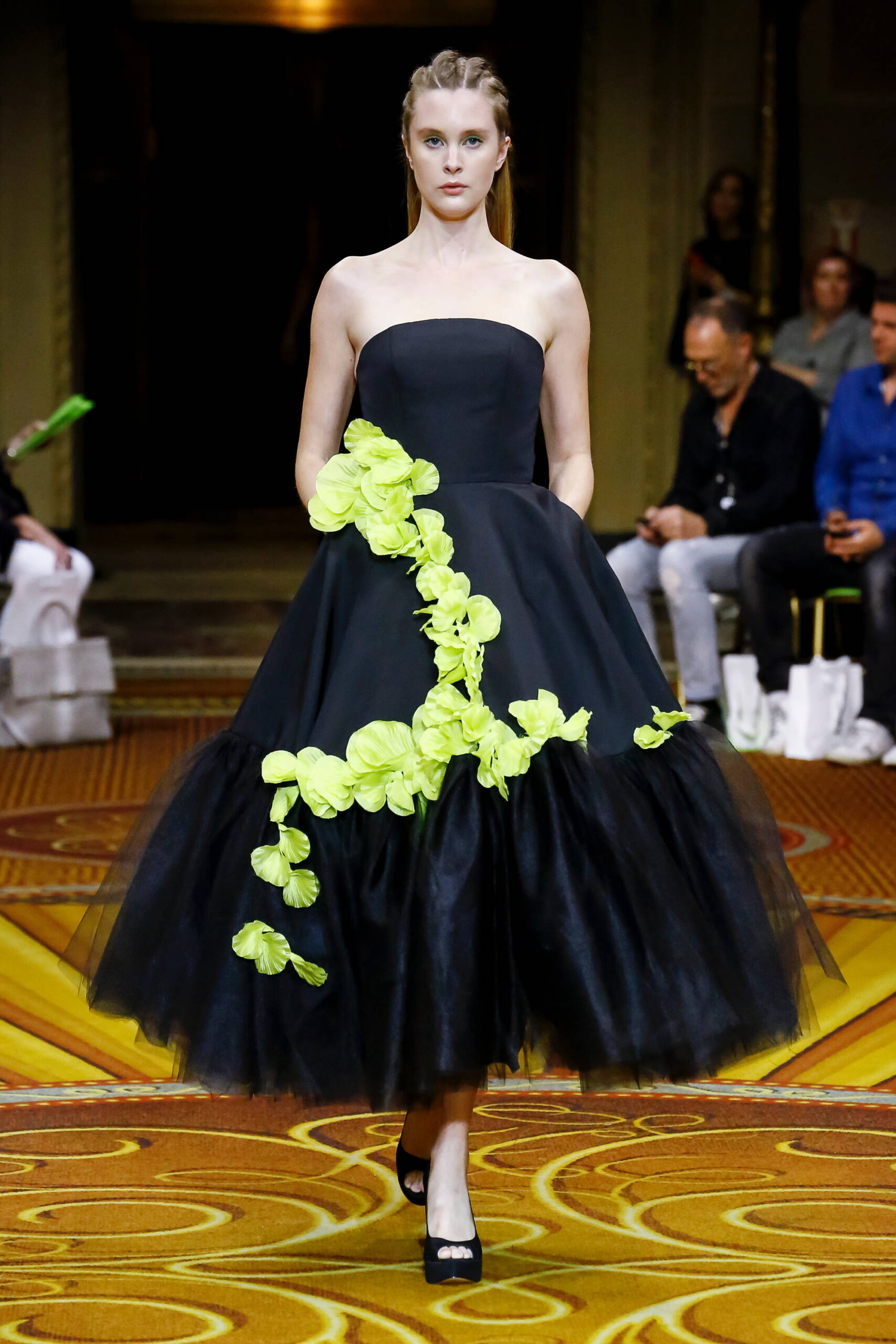 Christian Siriano S/S 19 Look 657