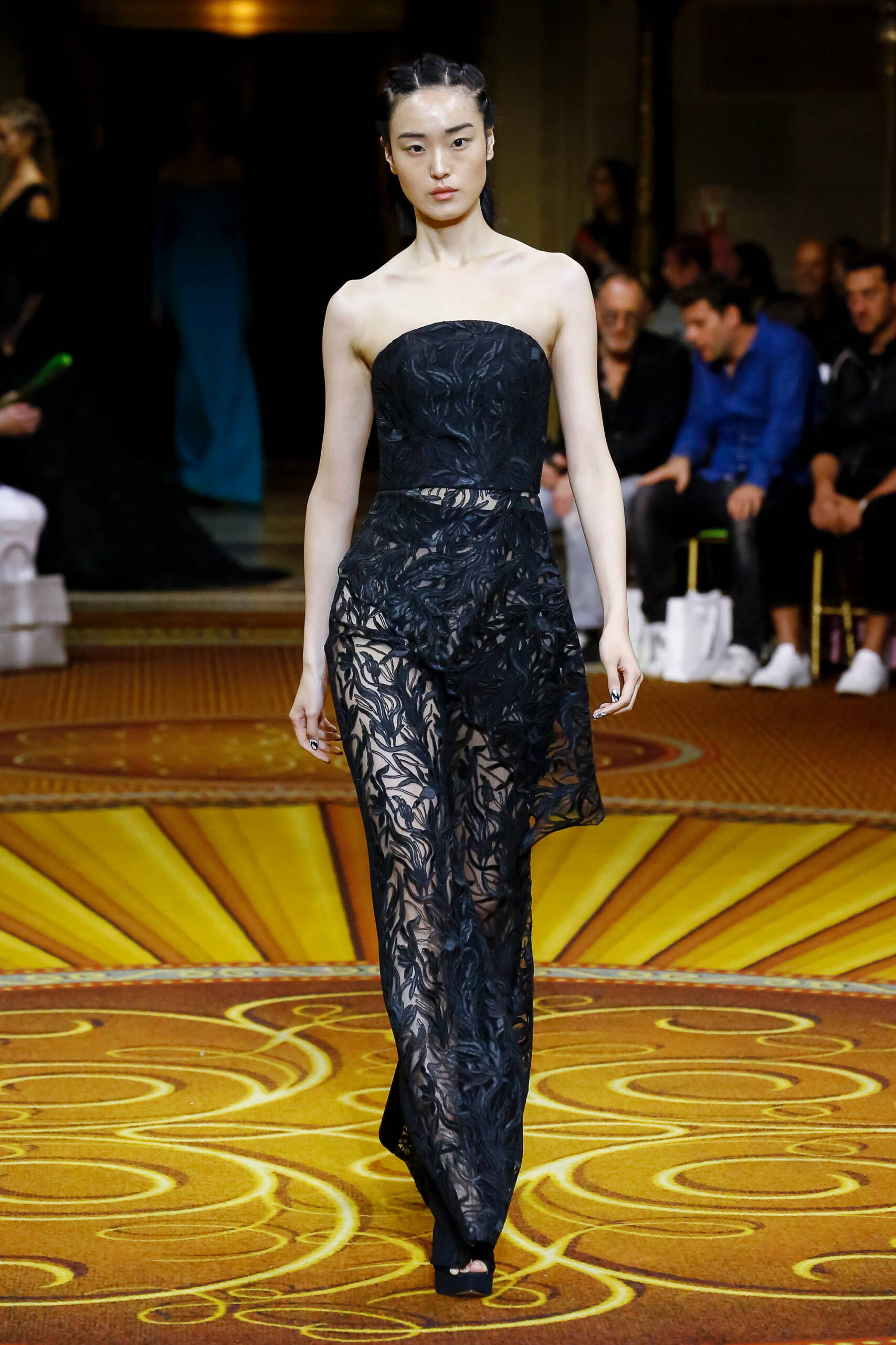 Christian Siriano S/S 19 Look 811