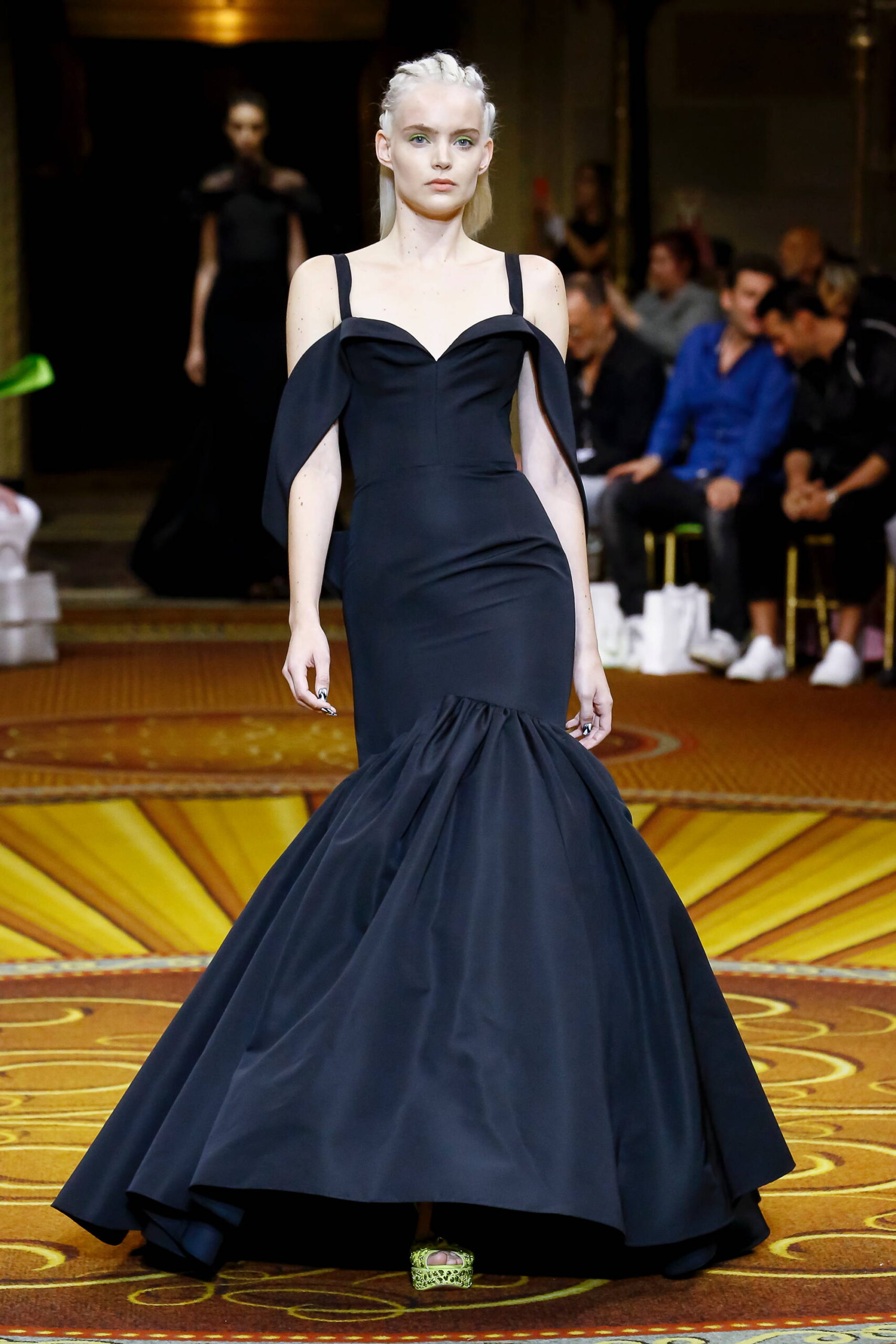 Christian Siriano S/S 19 Look 854