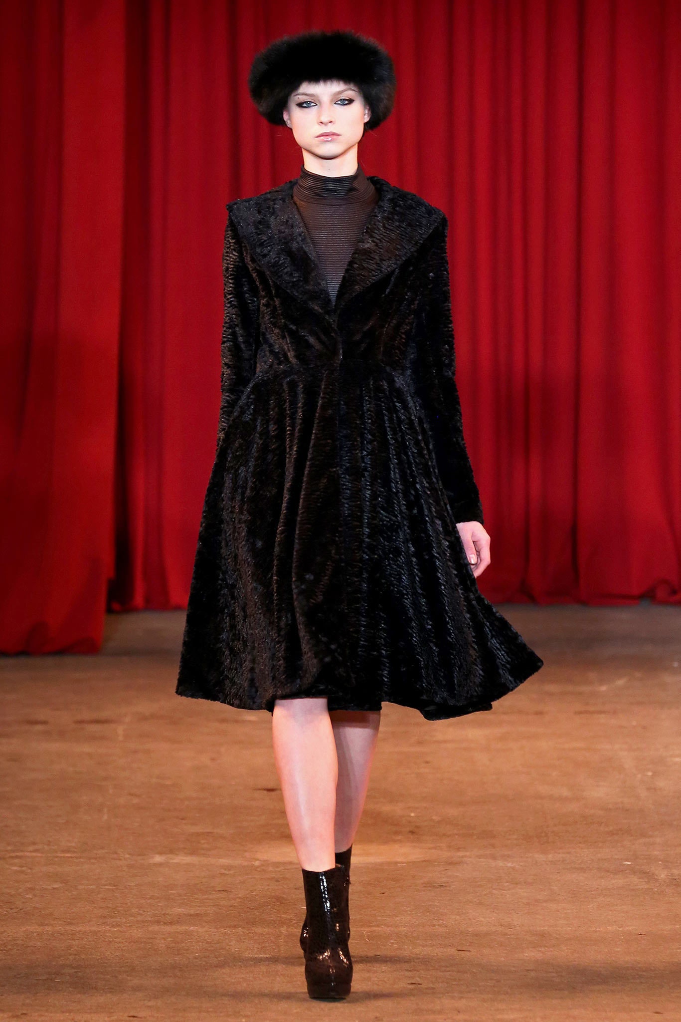 Christian Siriano F/W 13 Look 25