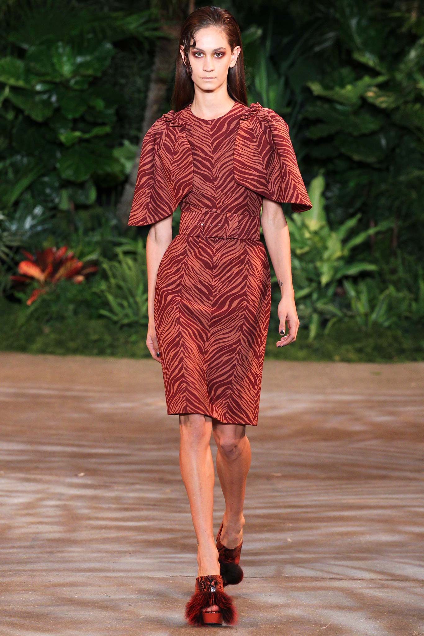 Christian Siriano F/W 15 Look 57