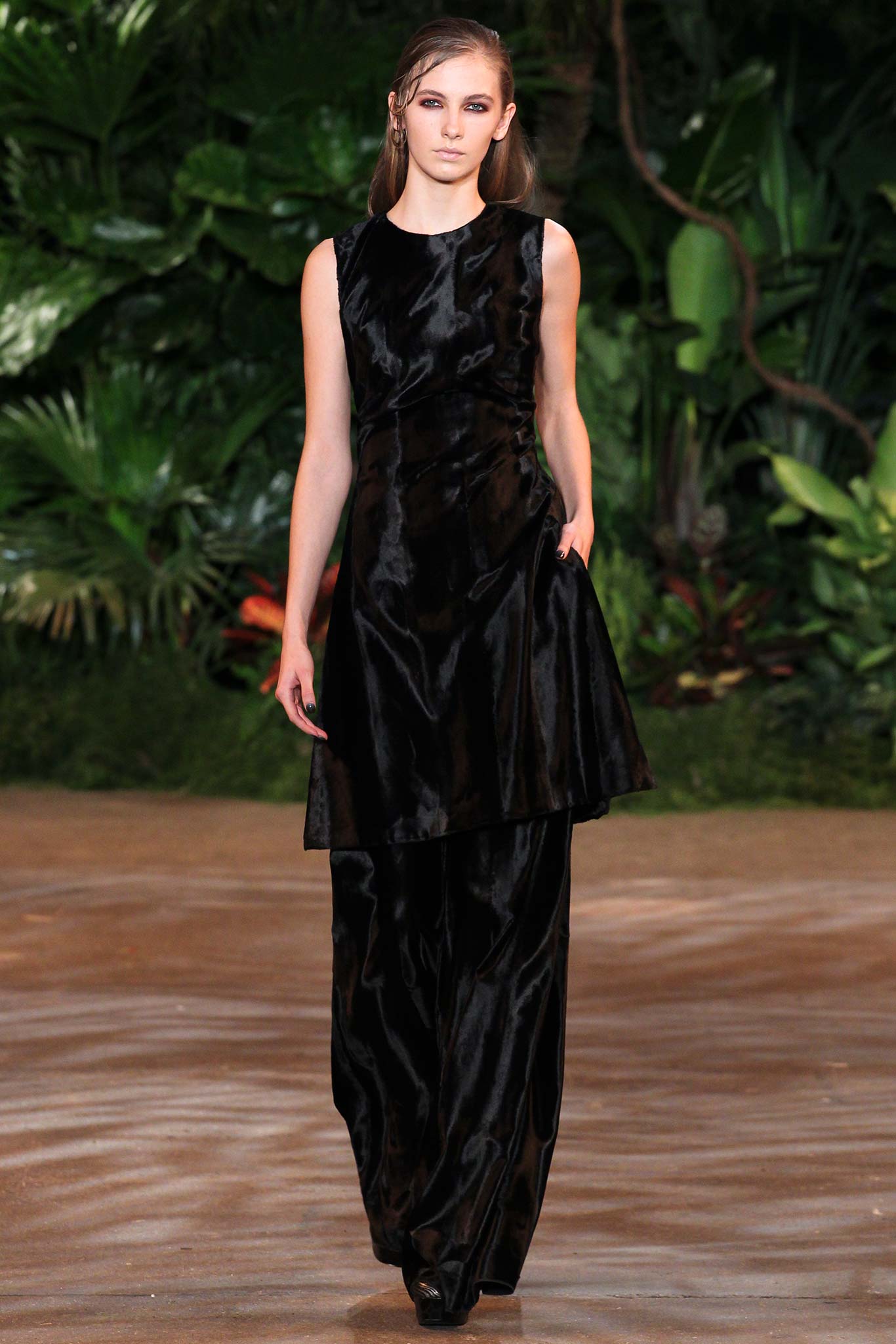 Christian Siriano F/W 15 Look 121