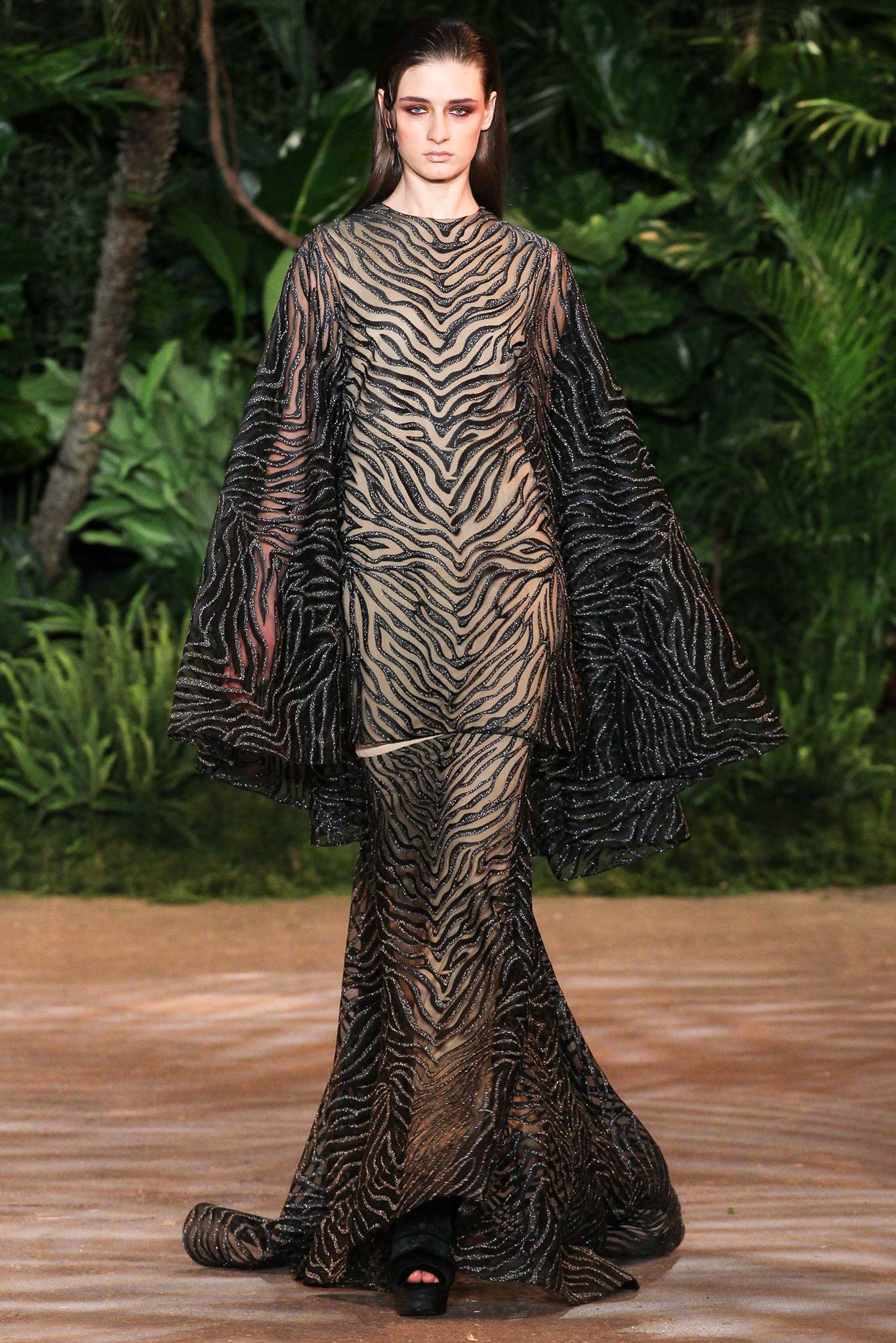 Christian Siriano F/W 15 Look 266