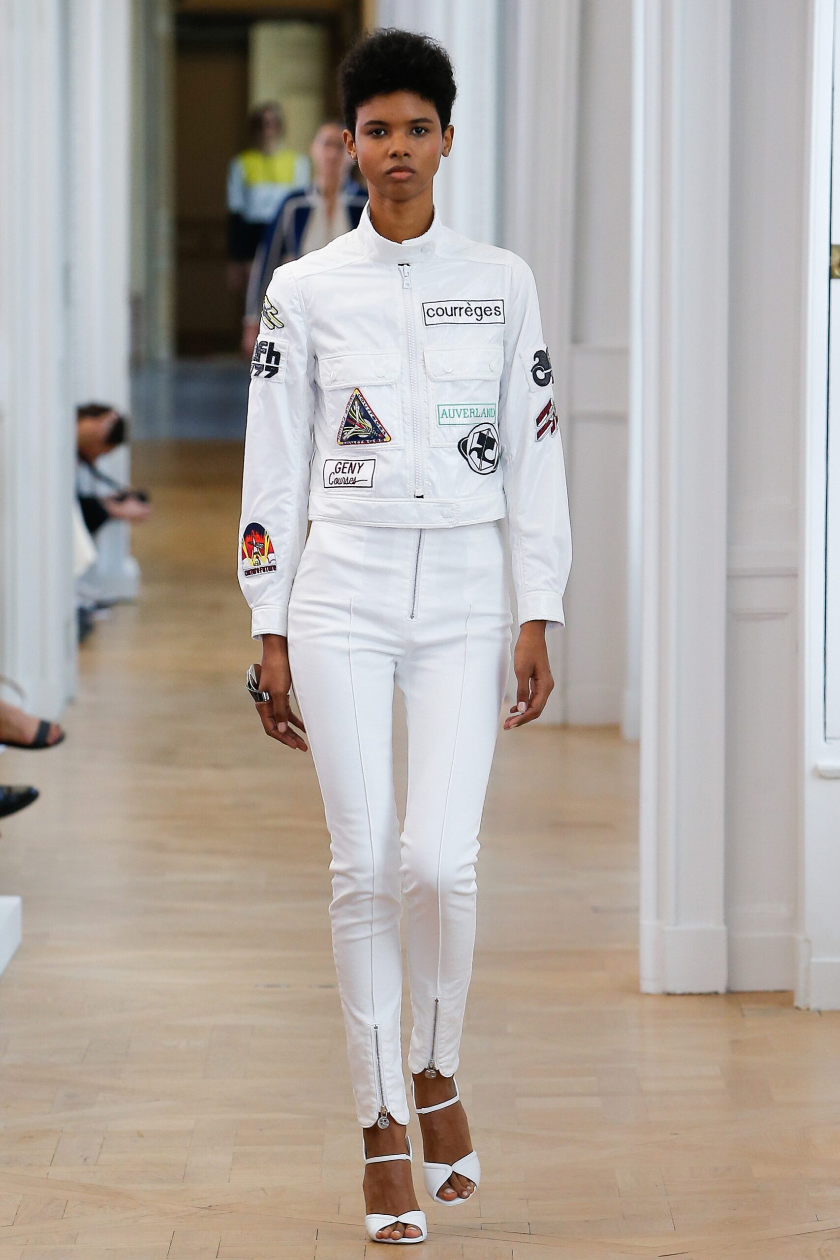 Courrèges S/S 17 Look 37