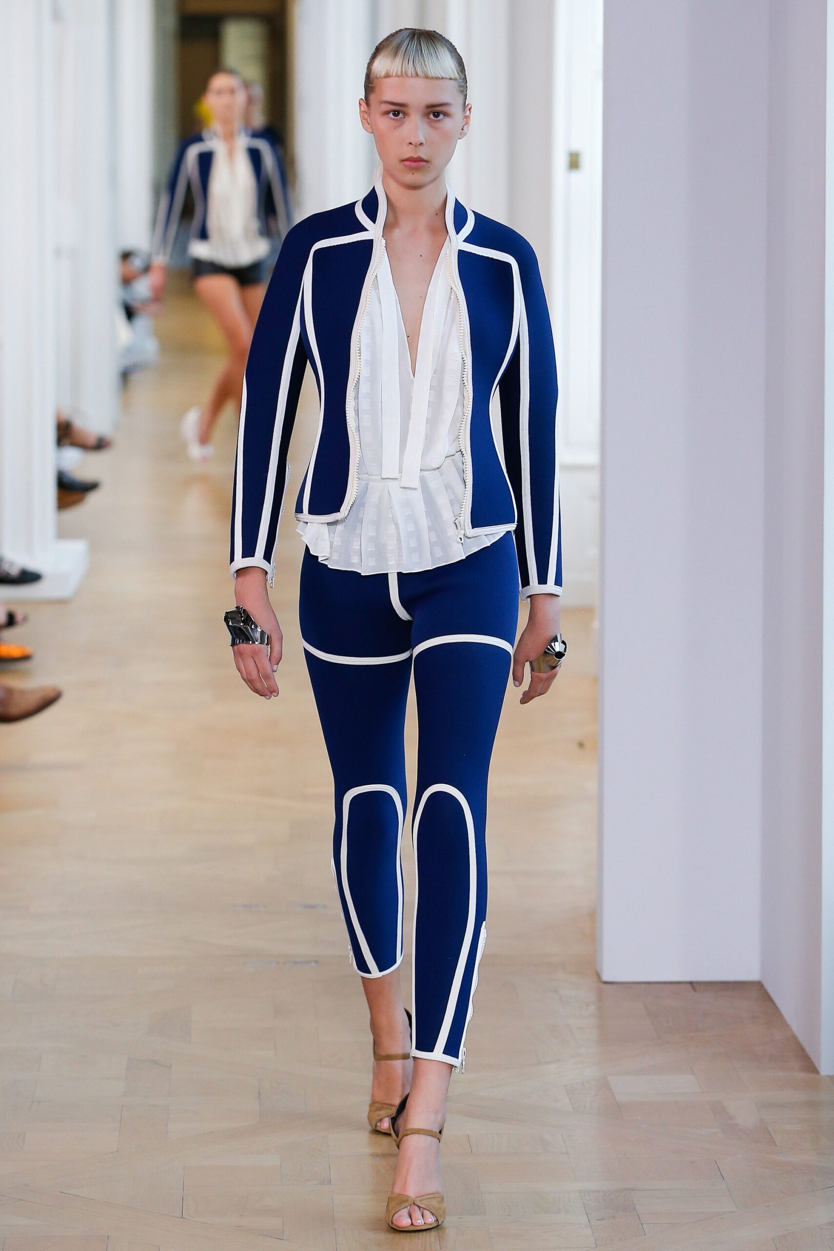 Courrèges S/S 17 Look 50