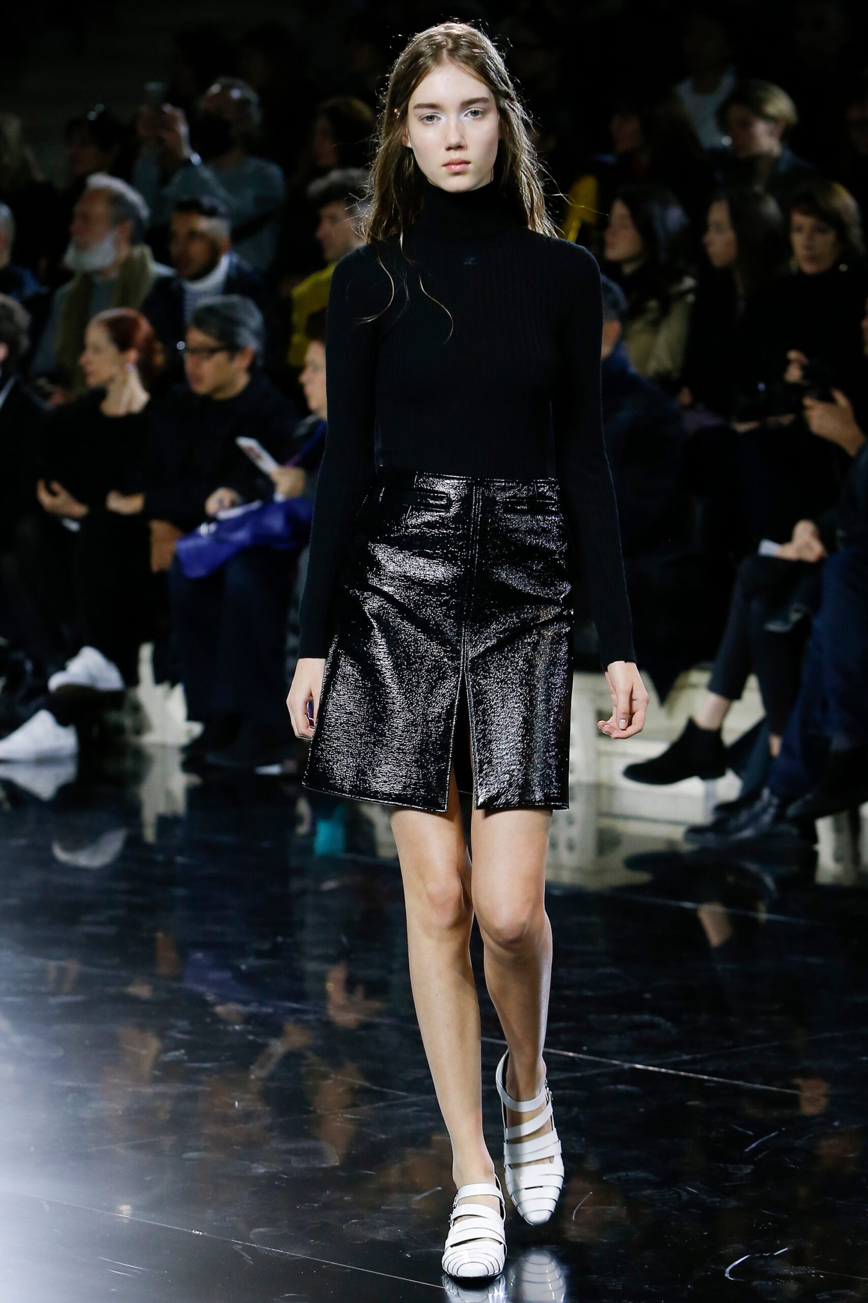 Courrèges F/W 16 Look 60