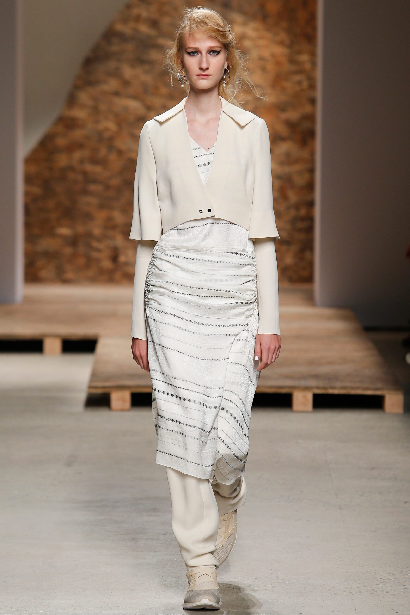 Creatures of the Wind S/S 16 Look 89