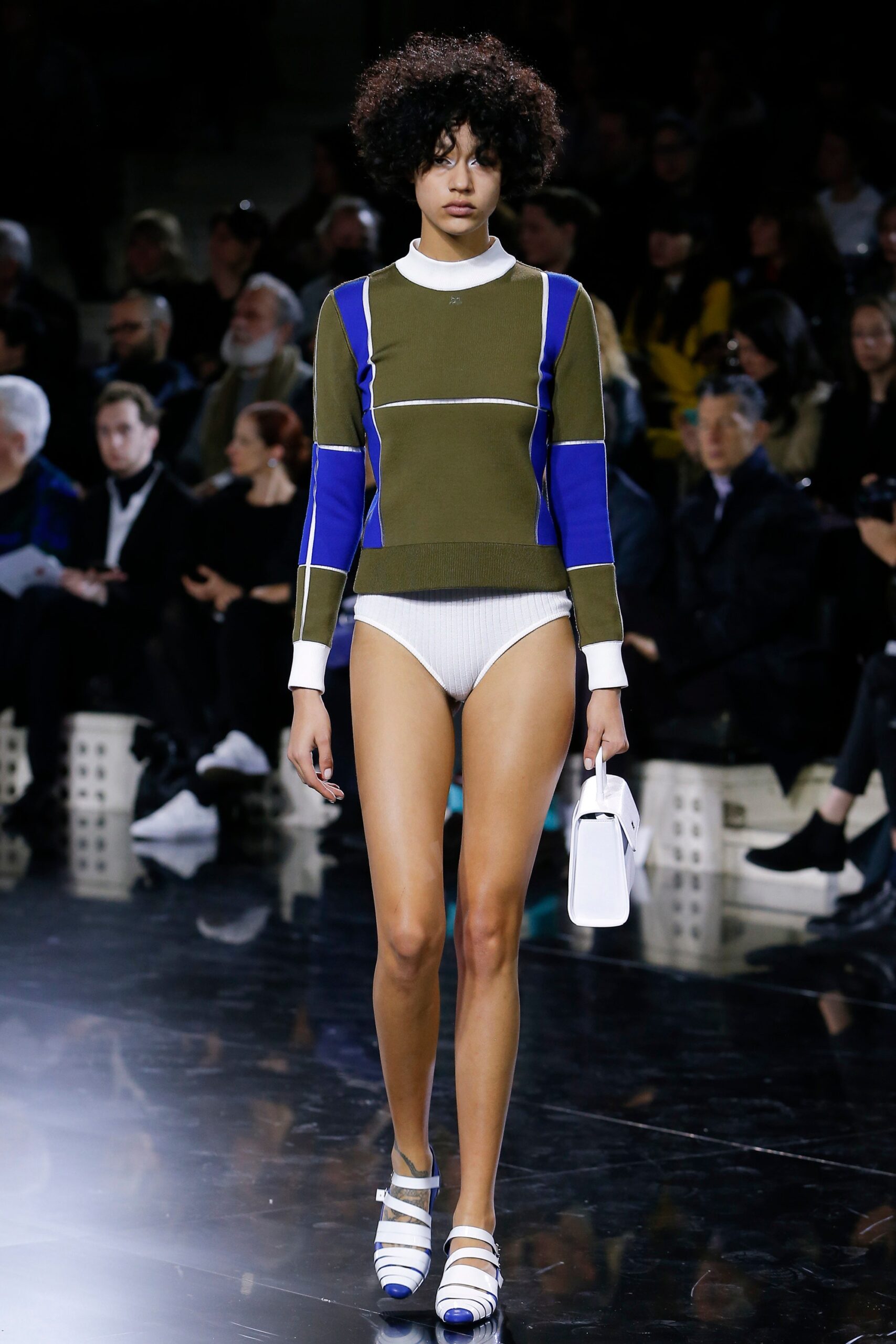 Courrèges F/W 16 Look 100
