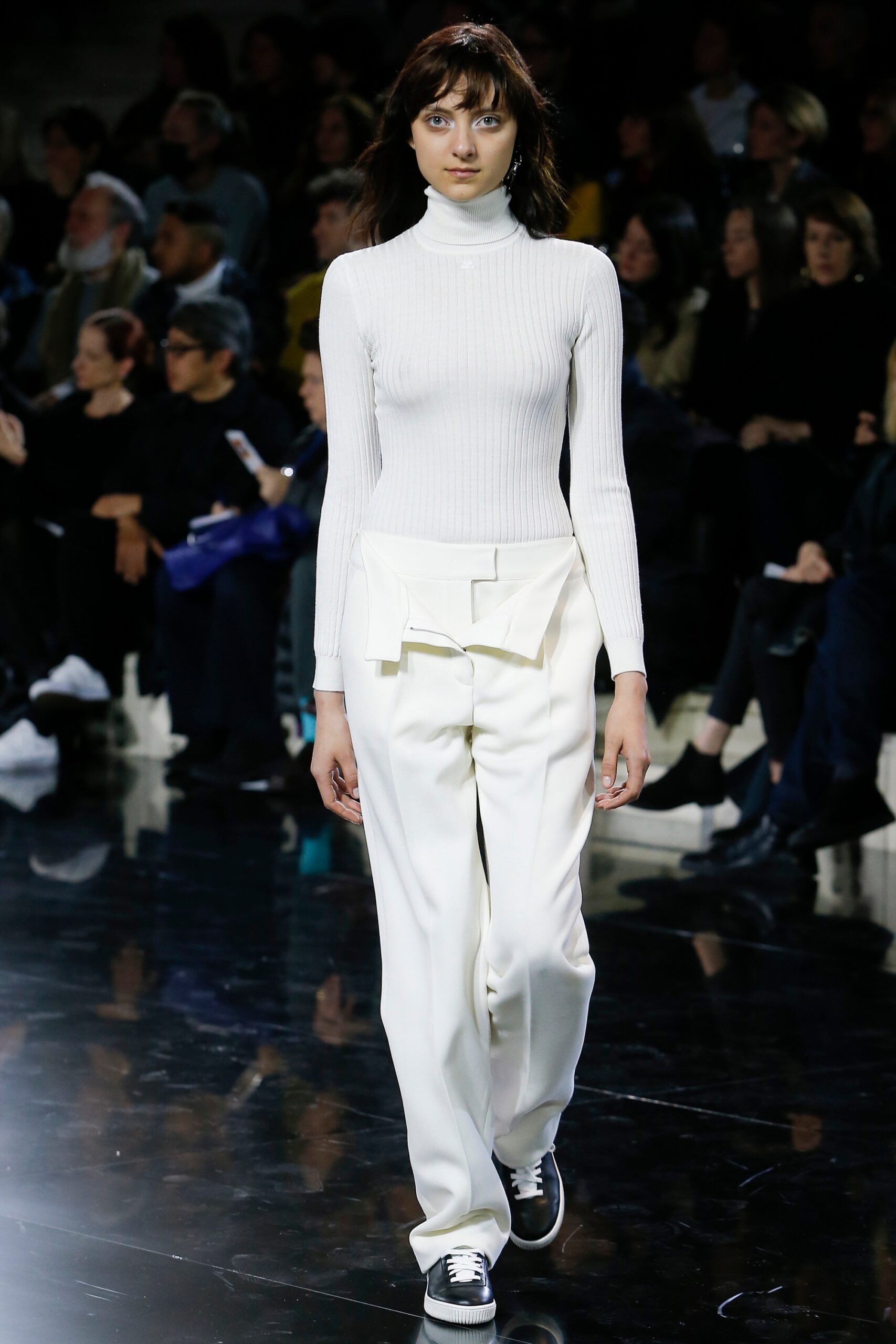 Courrèges F/W 16 Look 108