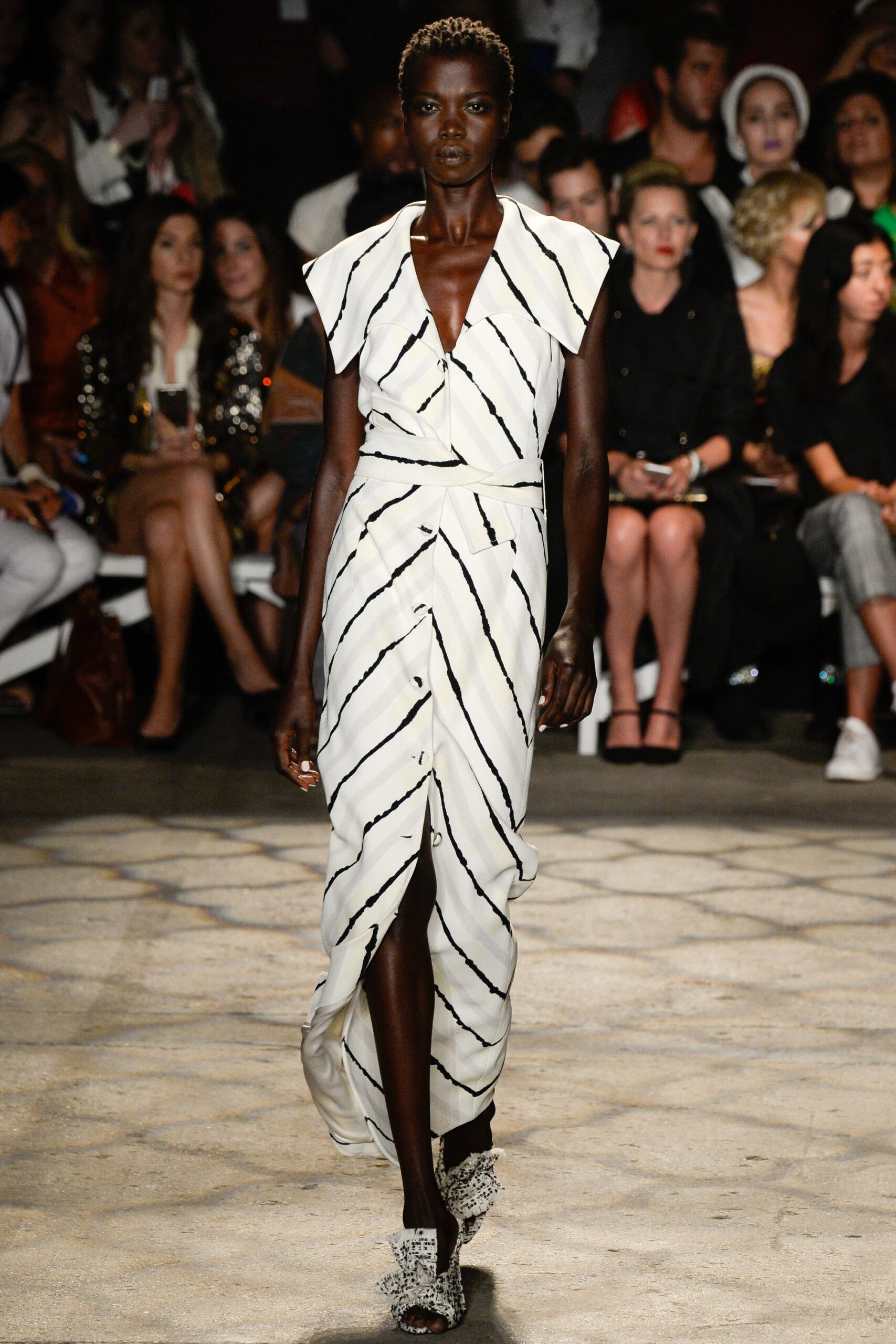 Christian Siriano S/S 16 Look 337