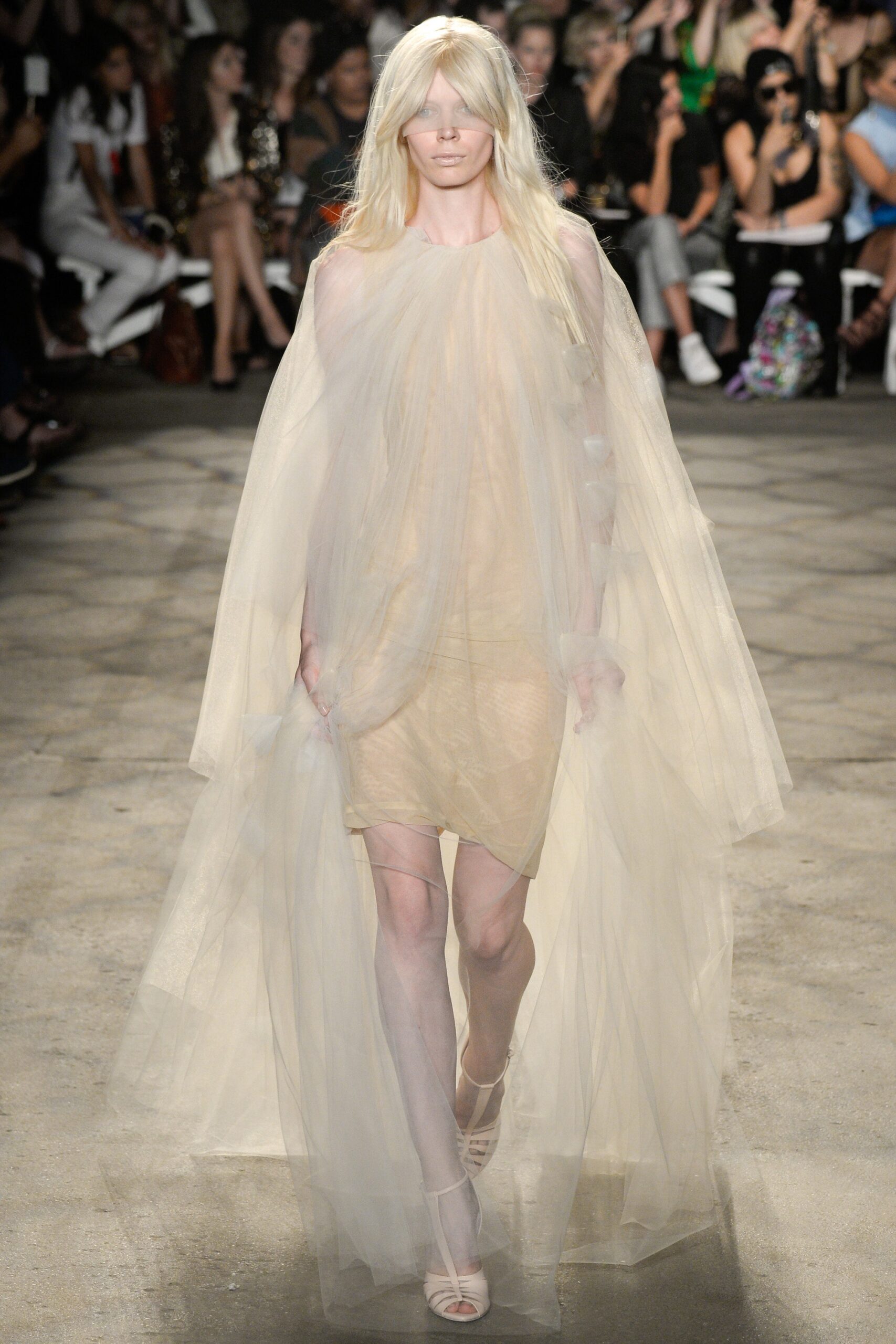Christian Siriano S/S 16 Look 558
