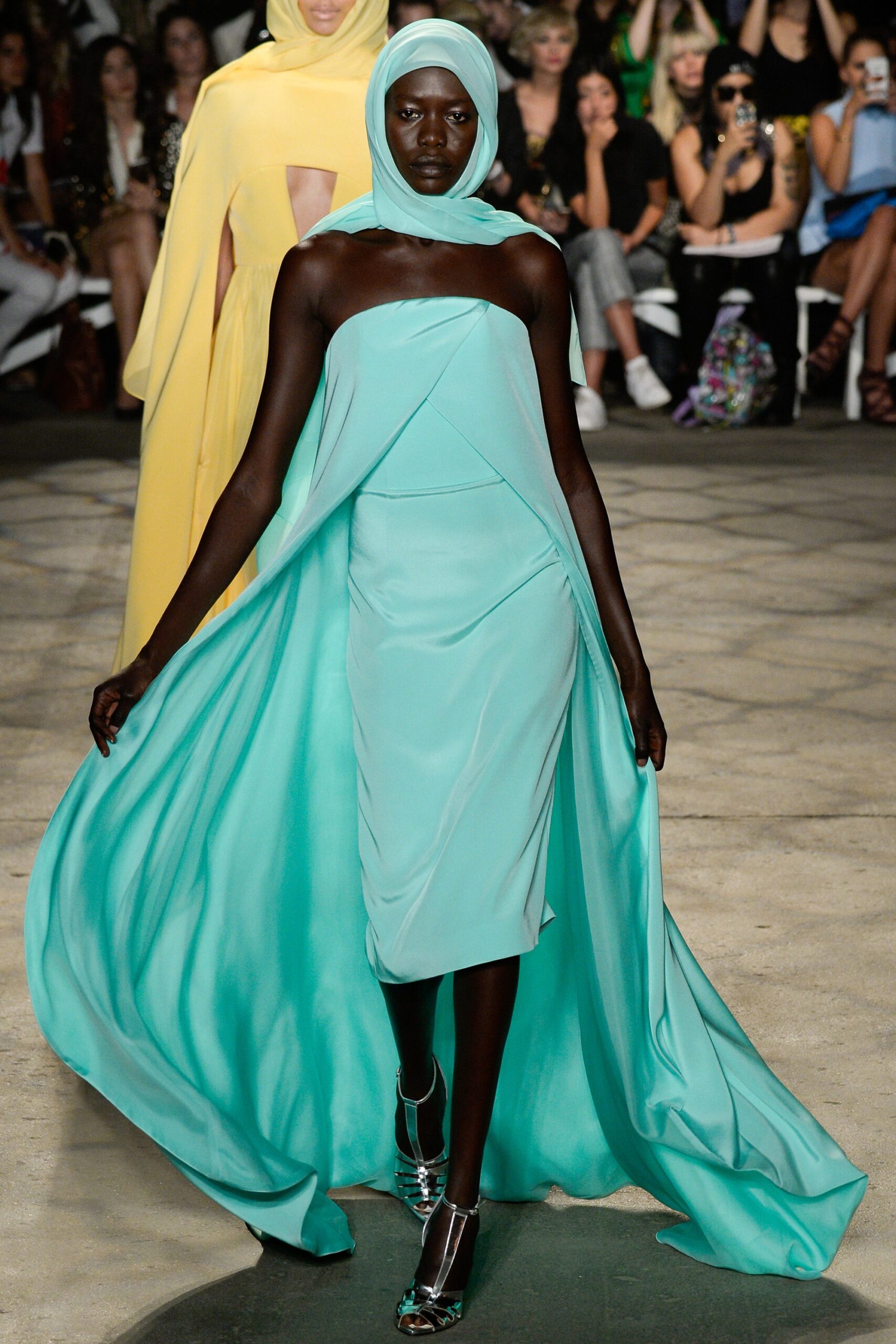 Christian Siriano S/S 16 Look 618