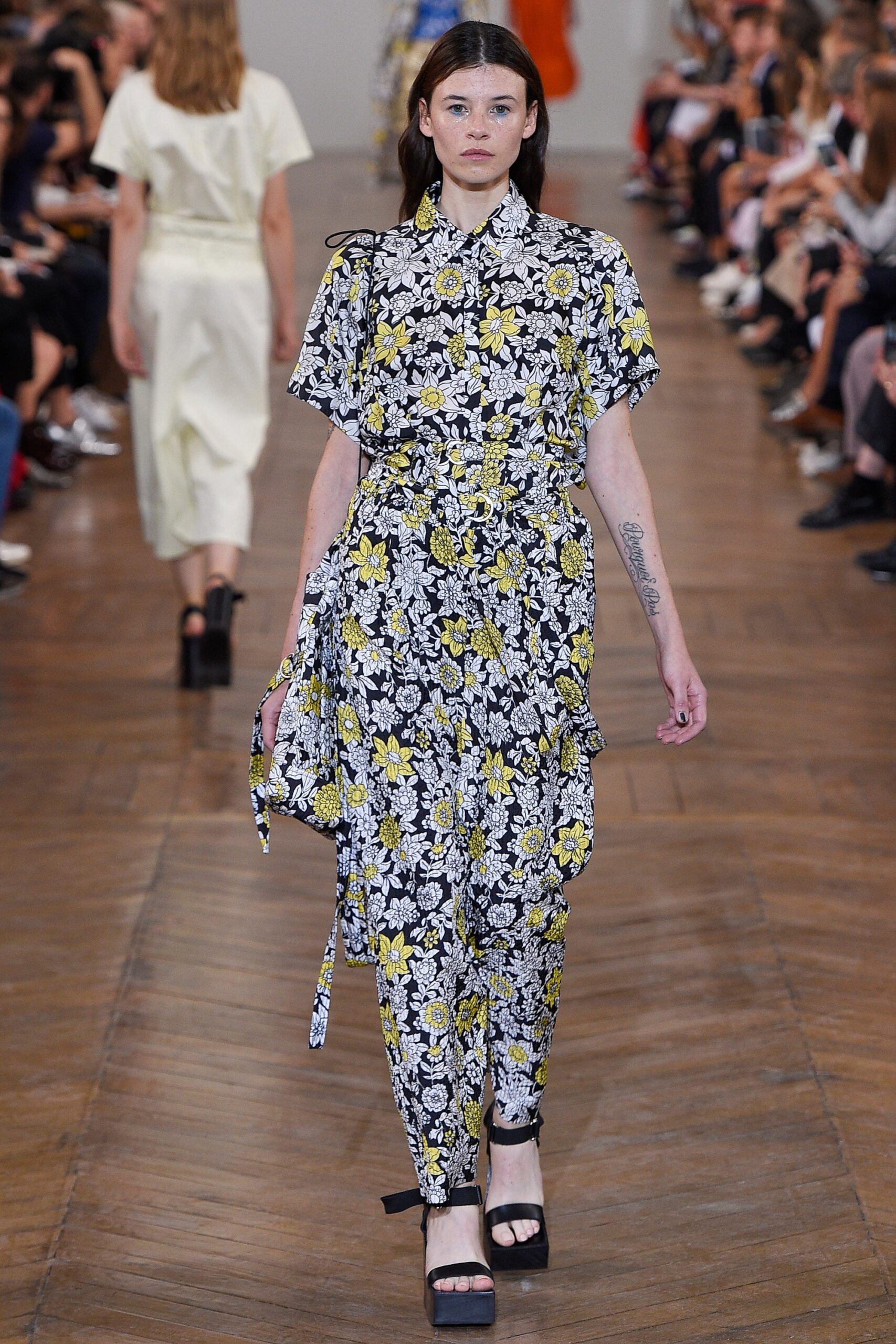 Christian Wijnants S/S 17 Look 217