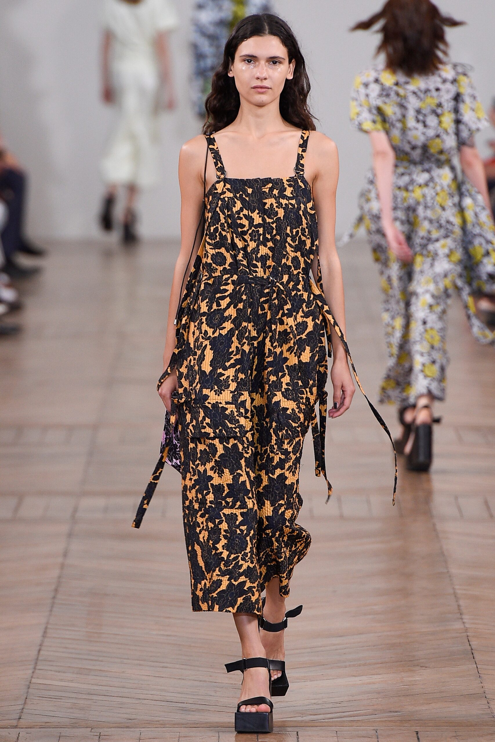Christian Wijnants S/S 17 Look 248