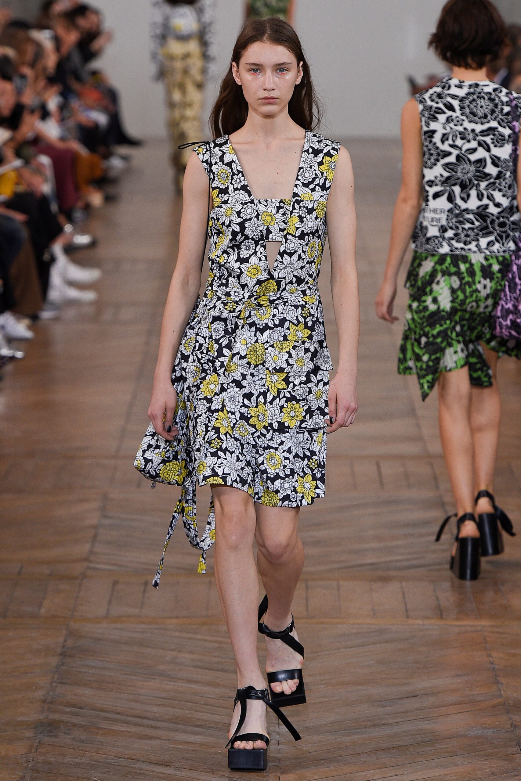 Christian Wijnants S/S 17 Look 381