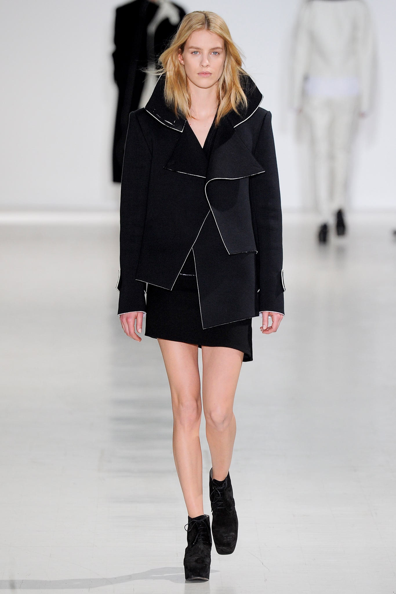 Costume National F/W 14 Look 29