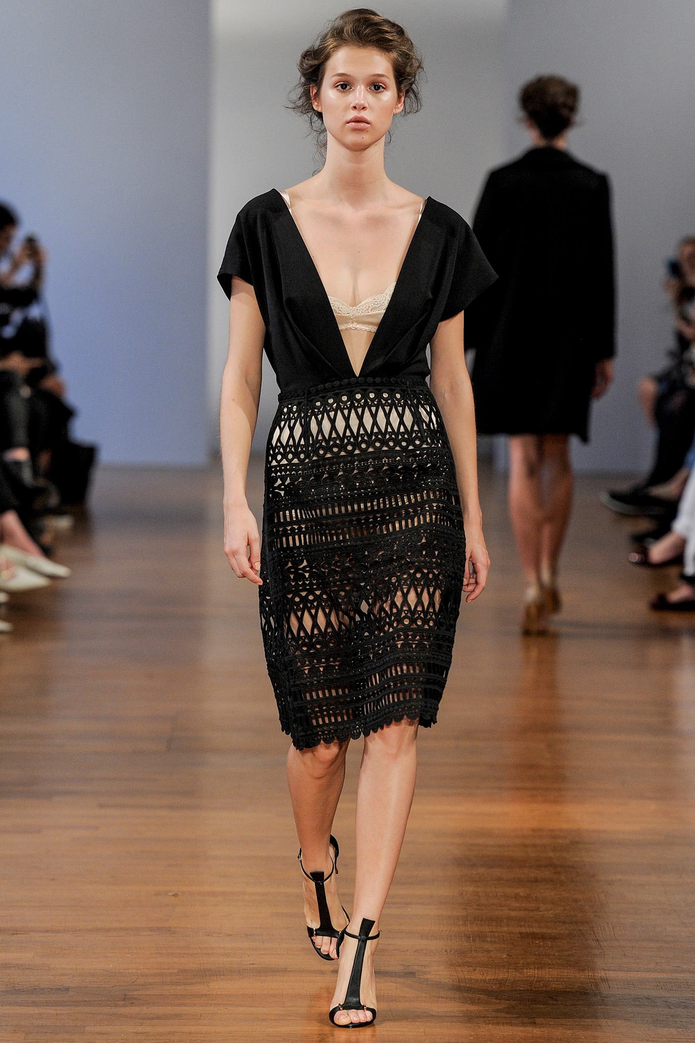 Collette Dinnigan S/S 14 Look 112