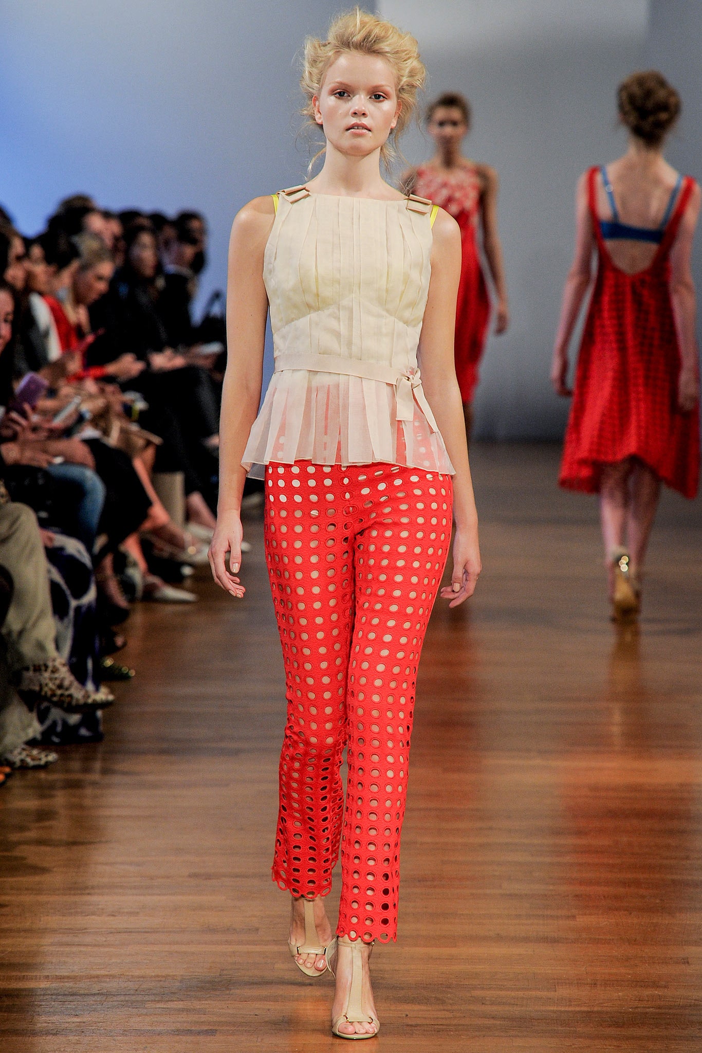 Collette Dinnigan S/S 14 Look 174