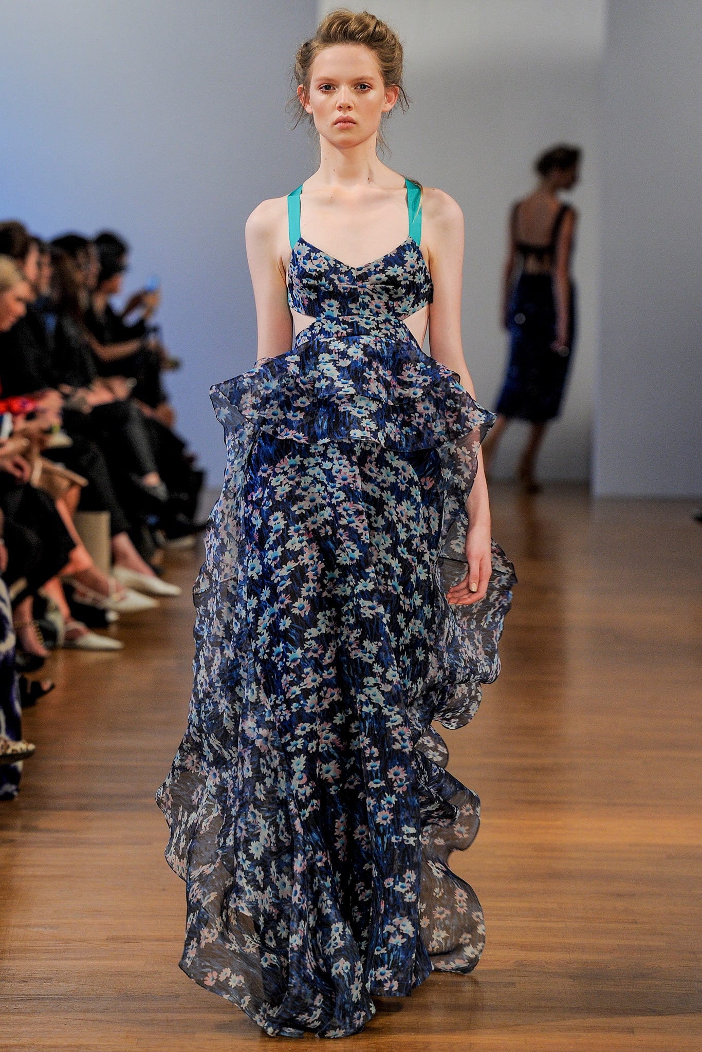 Collette Dinnigan S/S 14 Look 351